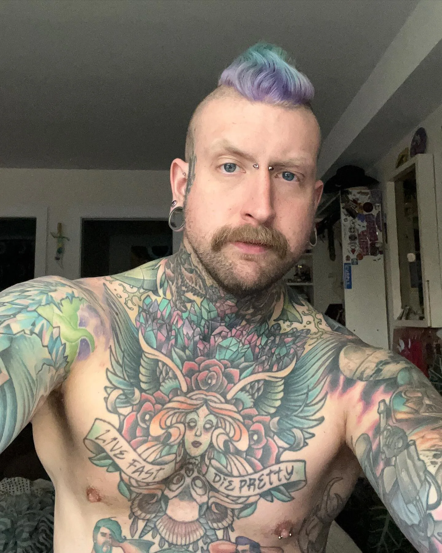 I been the stallion, and be a seahorse 🔱🧜🏻&zwj;♂️🎠
New mane by @marekmachado86_ 💖