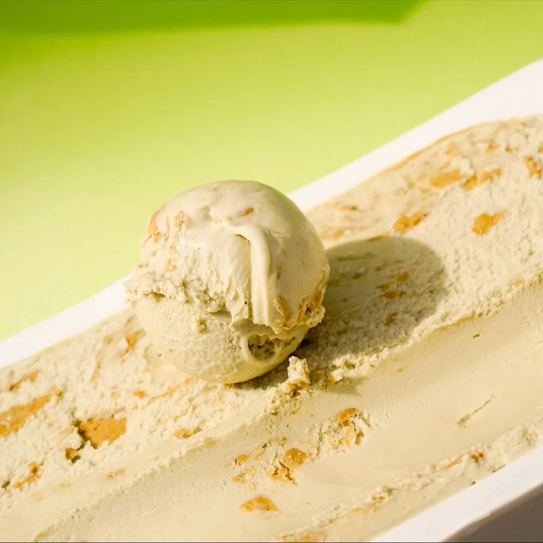 Pistachio Paradise ~ A whole mood. Creamy pistachio ice cream + @fixandfogg smooth pistachio spread swirls + toasted pistachios 💚💚
