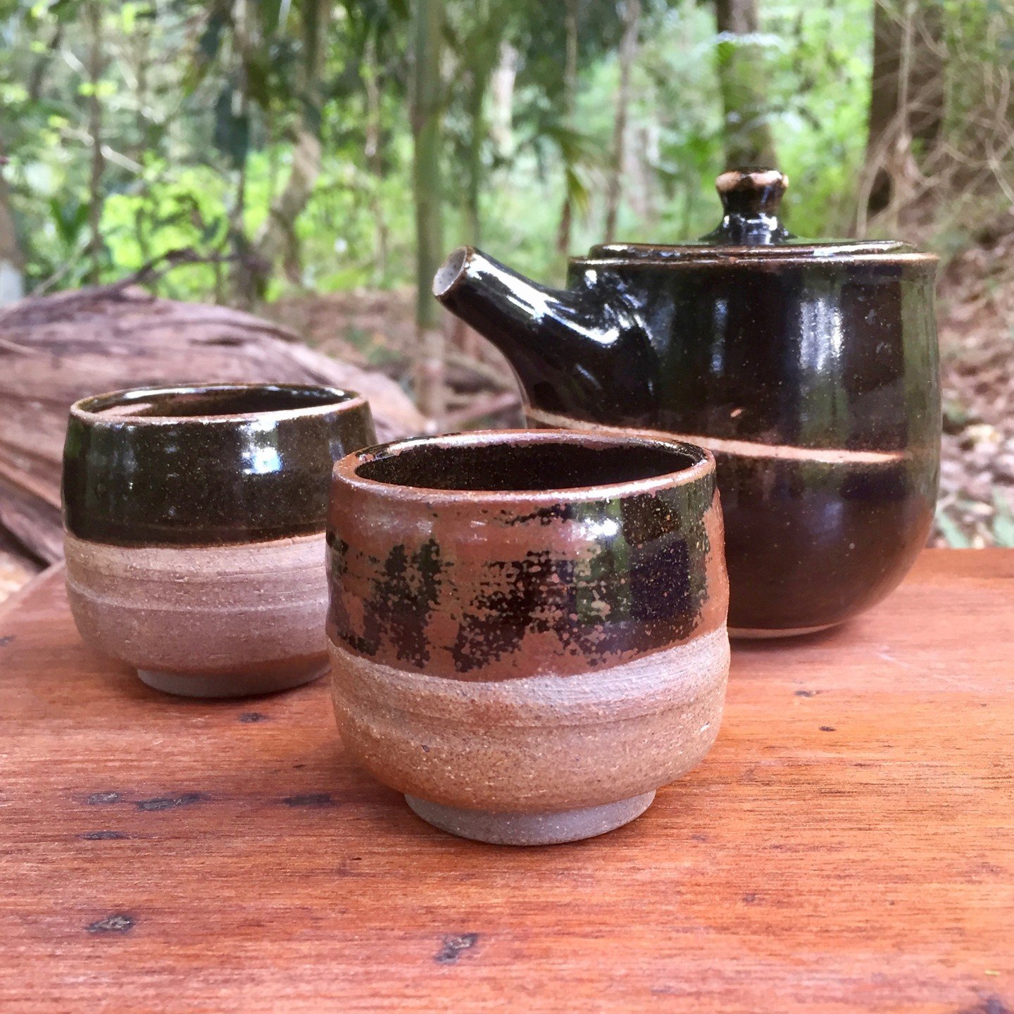 A Houhin Teapot feels like a neat way to brew and serve Tea. Teapots and other ceramics made for Tea will be at our stall at the sunny Channon Market tomorrow. 🌼 Wishing you a peaceful weekend. 

#teaceremony #houhinteapot #handmadeceramics