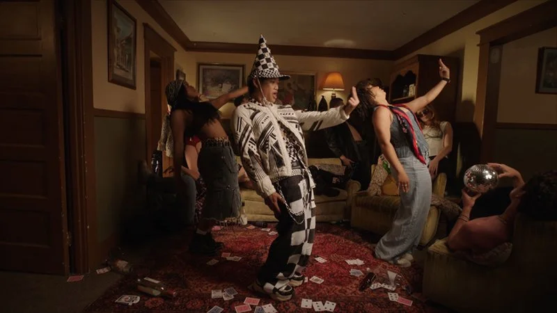 red mv screenshot 03.jpg