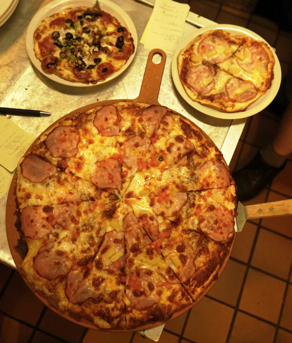 Cloverleaf Sports Bar & Grill 3 Pizzas.PNG