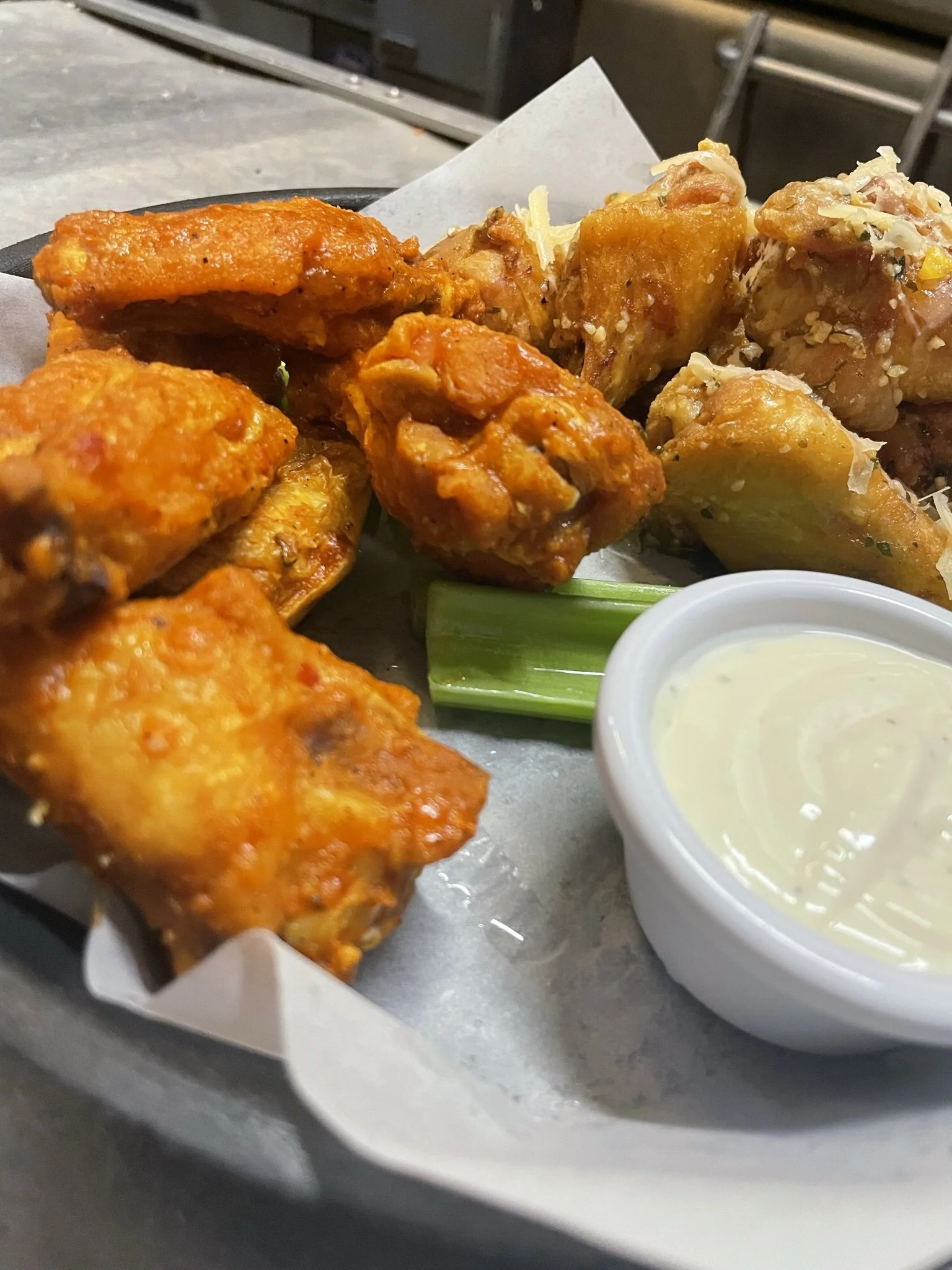 Cloverleaf Sports Bar & Grill Chicken Wings2.jpeg