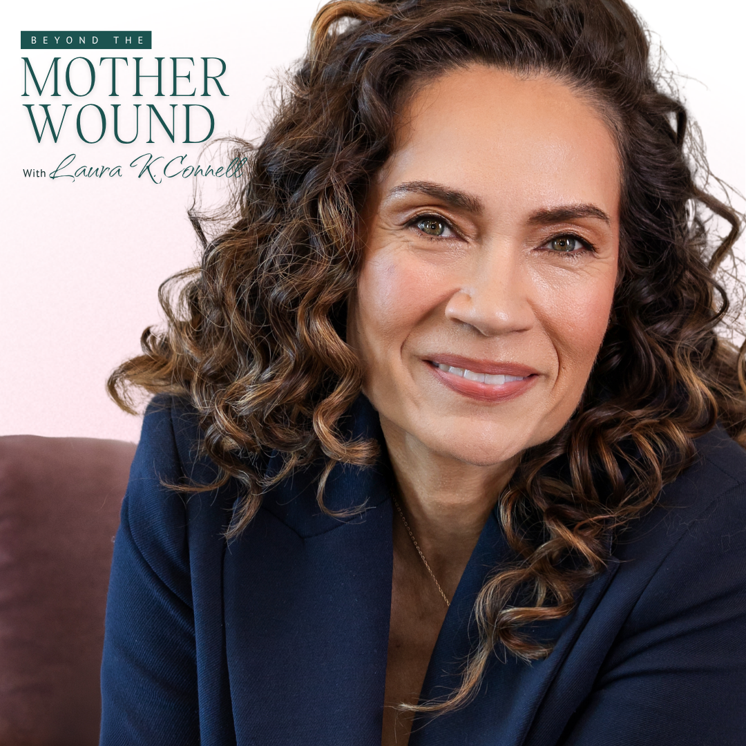 4 Ways A Narcissistic Mother Shapes Your Identity