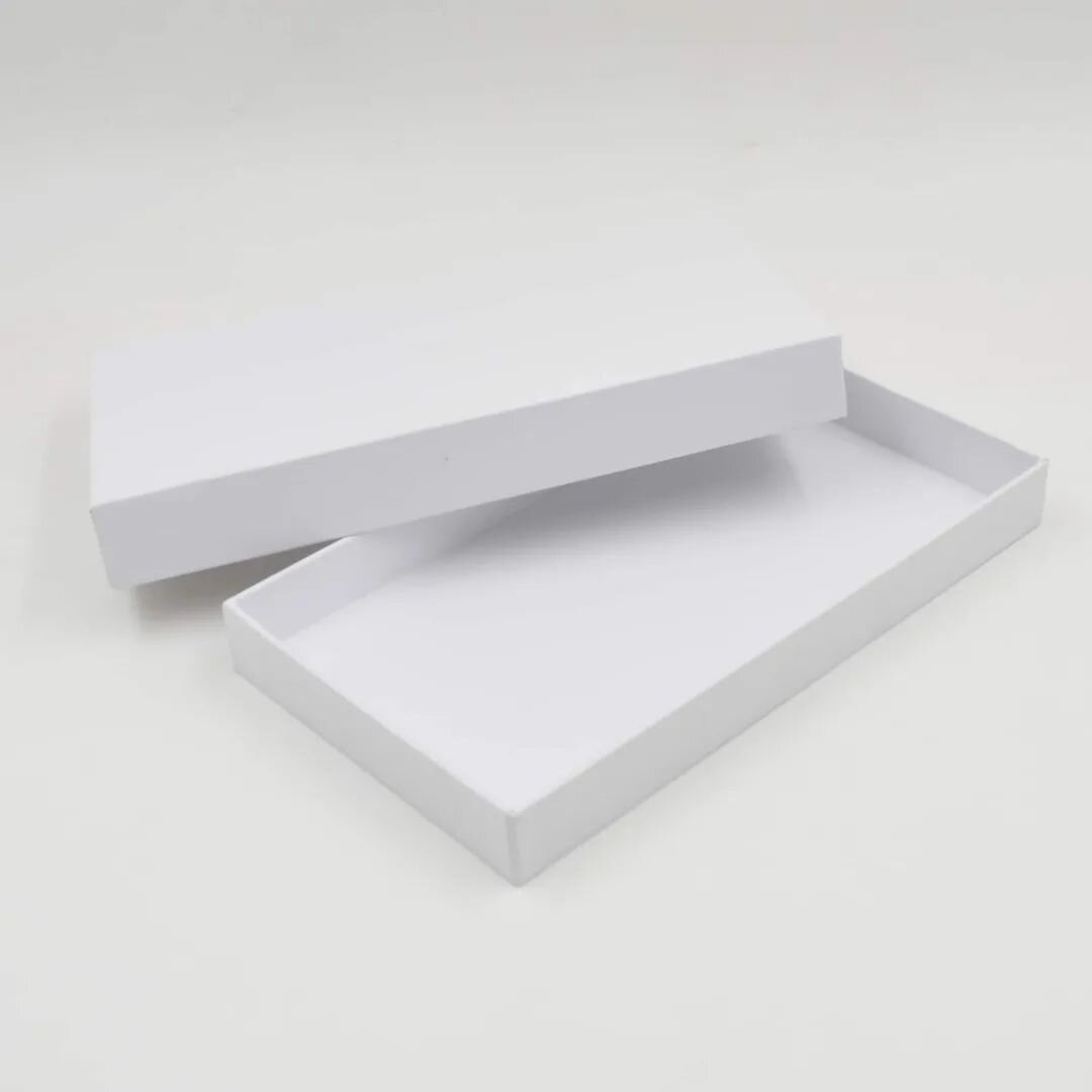 We'll take care of your #sustainable #packaging #box needs 😉 See our sample white box packaging boxes for refurbished #iphone
😎🥰