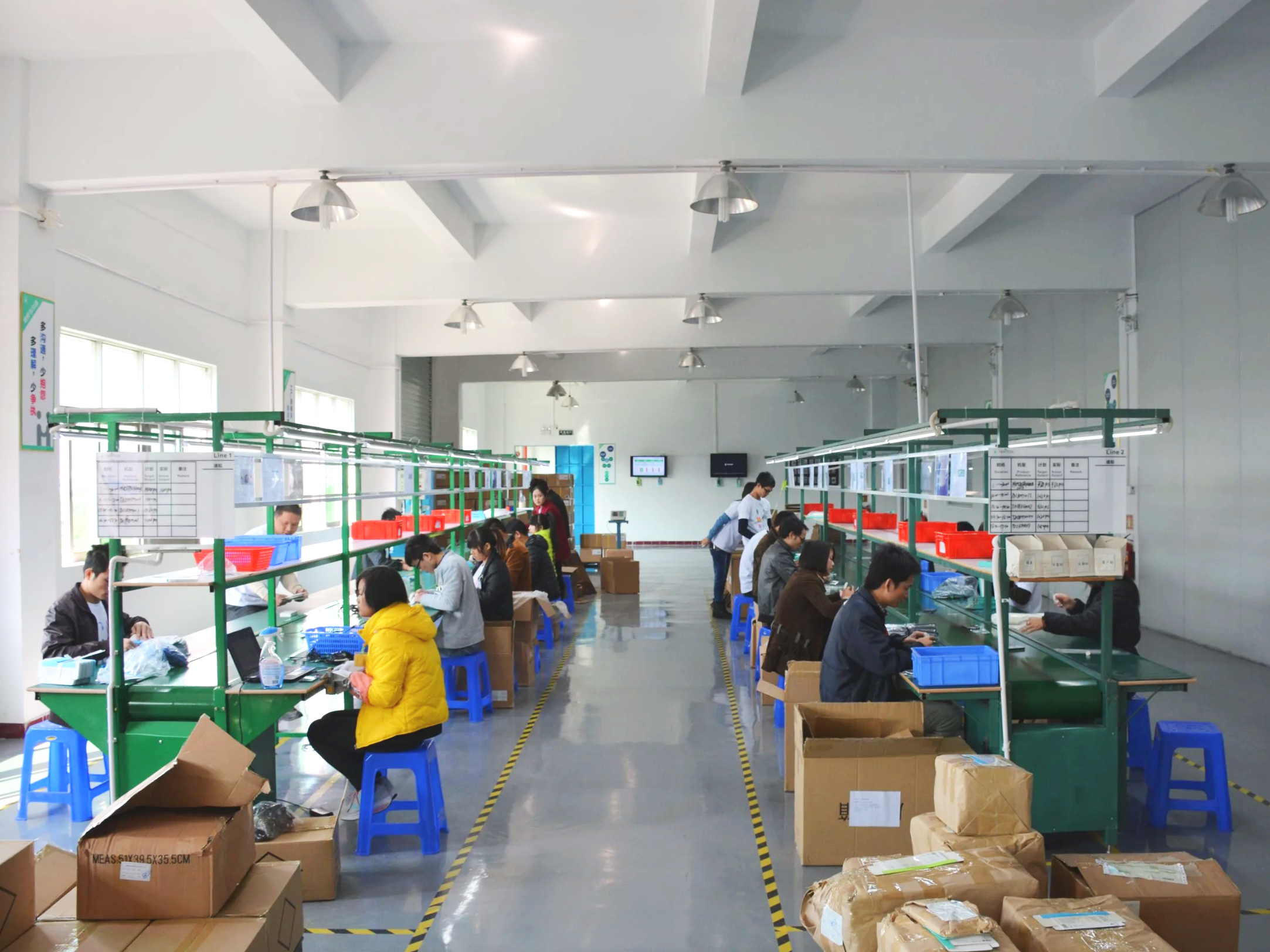 Warehouse employee doing DFM