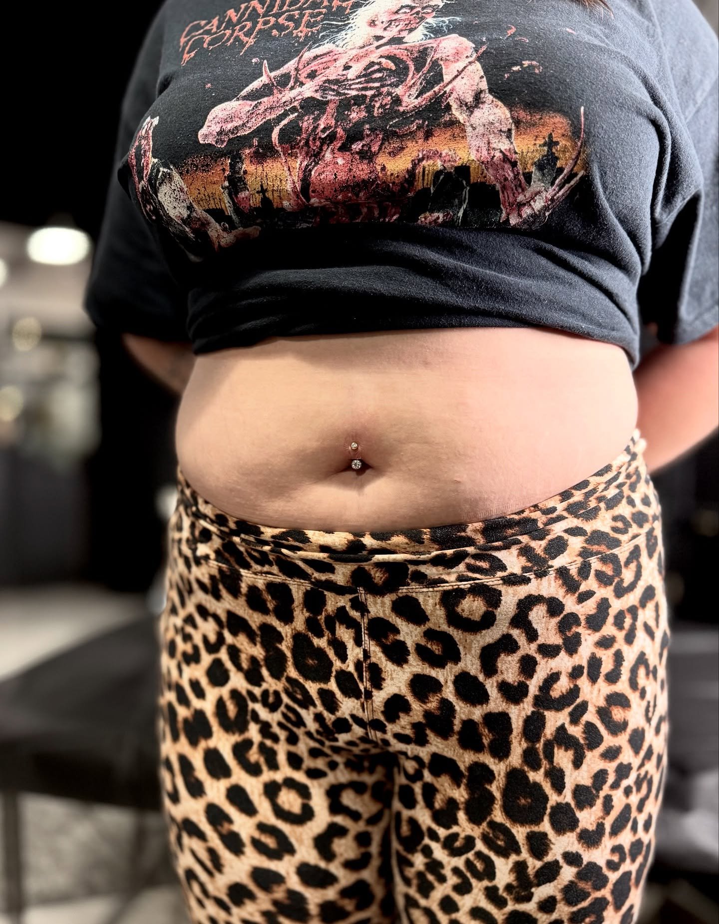 navel ♡
gold with jewel, jewelry upgrade.

ask for Nine when you come into the shop.

GUAM booking for December.

appointments upon availability. 

cash preferred
card accepted

link in bio to book. 

#navel
#piercing
#bellypiercing
#bodypiercing
#na