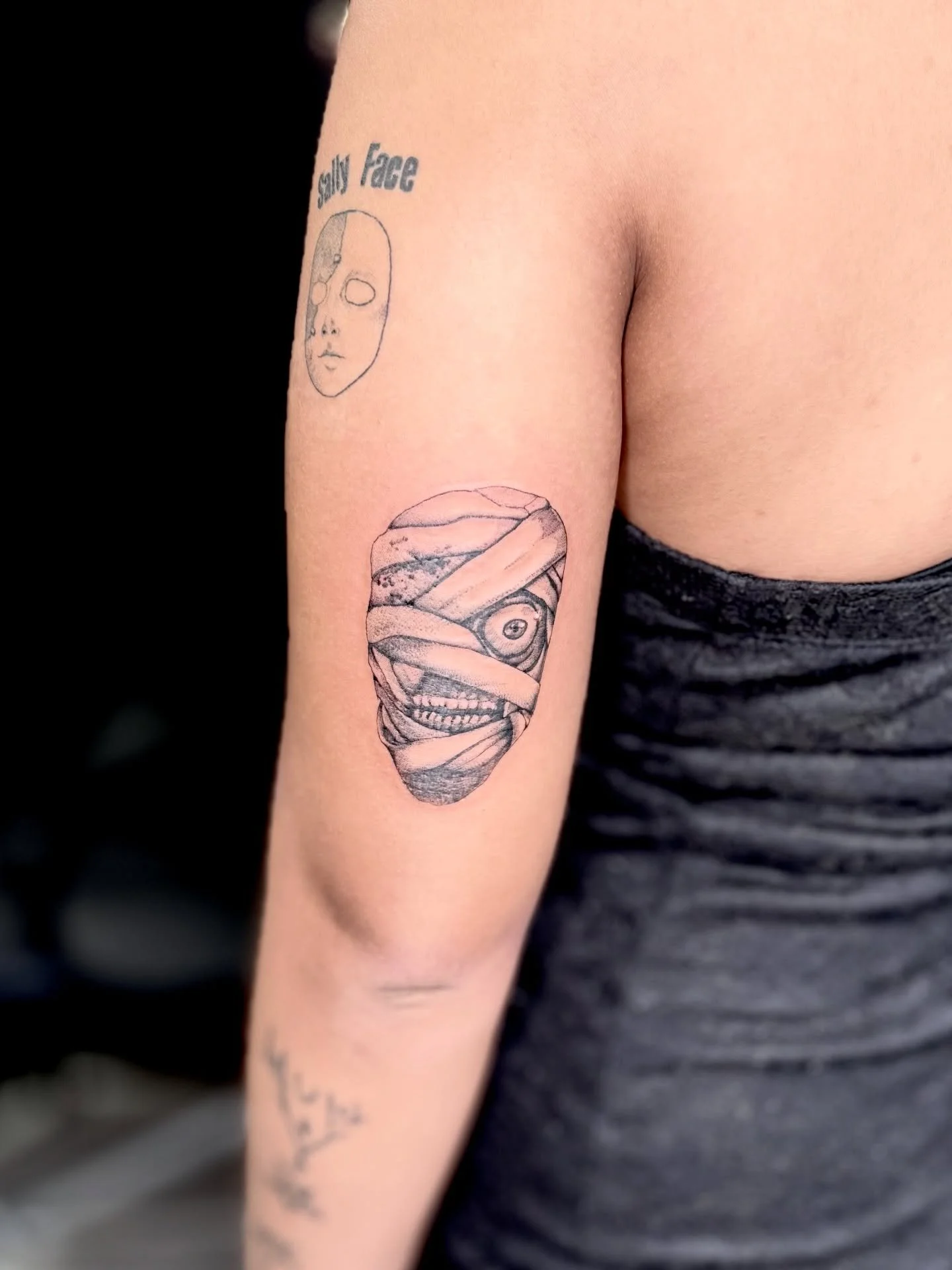 curly from mouthwashing ♡

thank you for trusting me!

ask for Nine when you come into the shop.

booking for January.

link in bio to book. 

cash preferred.
deposit required.

see you soon ♡

#671
#guamartist
#guamtattoo
#guampiercer
#guamtattoos
#