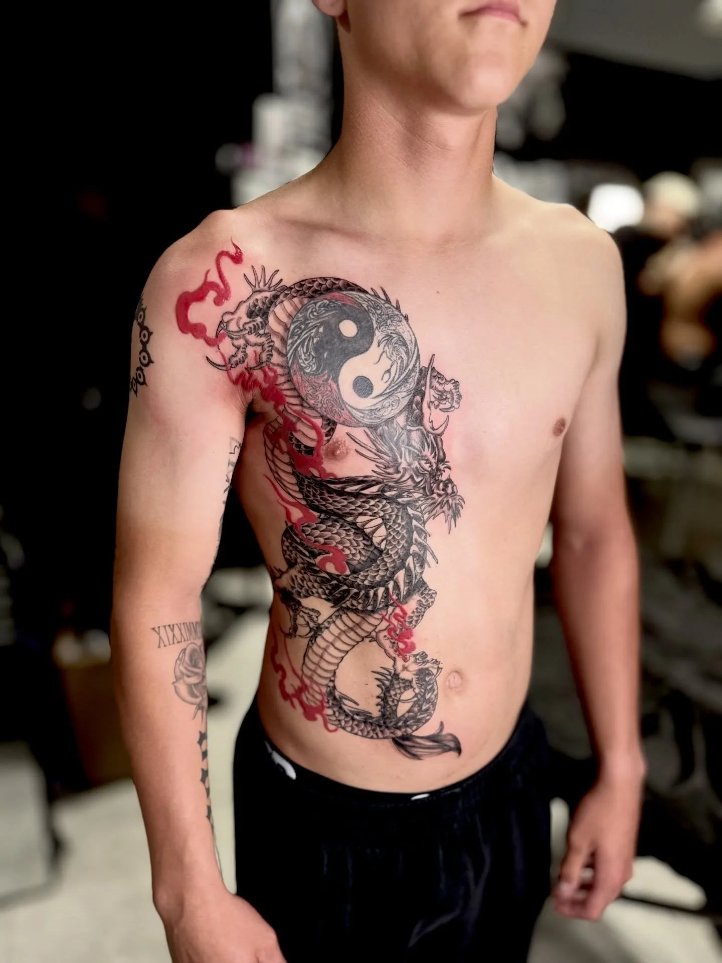 just a giant dragon piece ♡ 
(yin yang not tattooed by me)

thank you for trusting me!

ask for Nine when you come into the shop.

San Antonio, Texas booking for April.
Guam booking for July.

link in bio to book. 

cash preferred.
deposit required.
