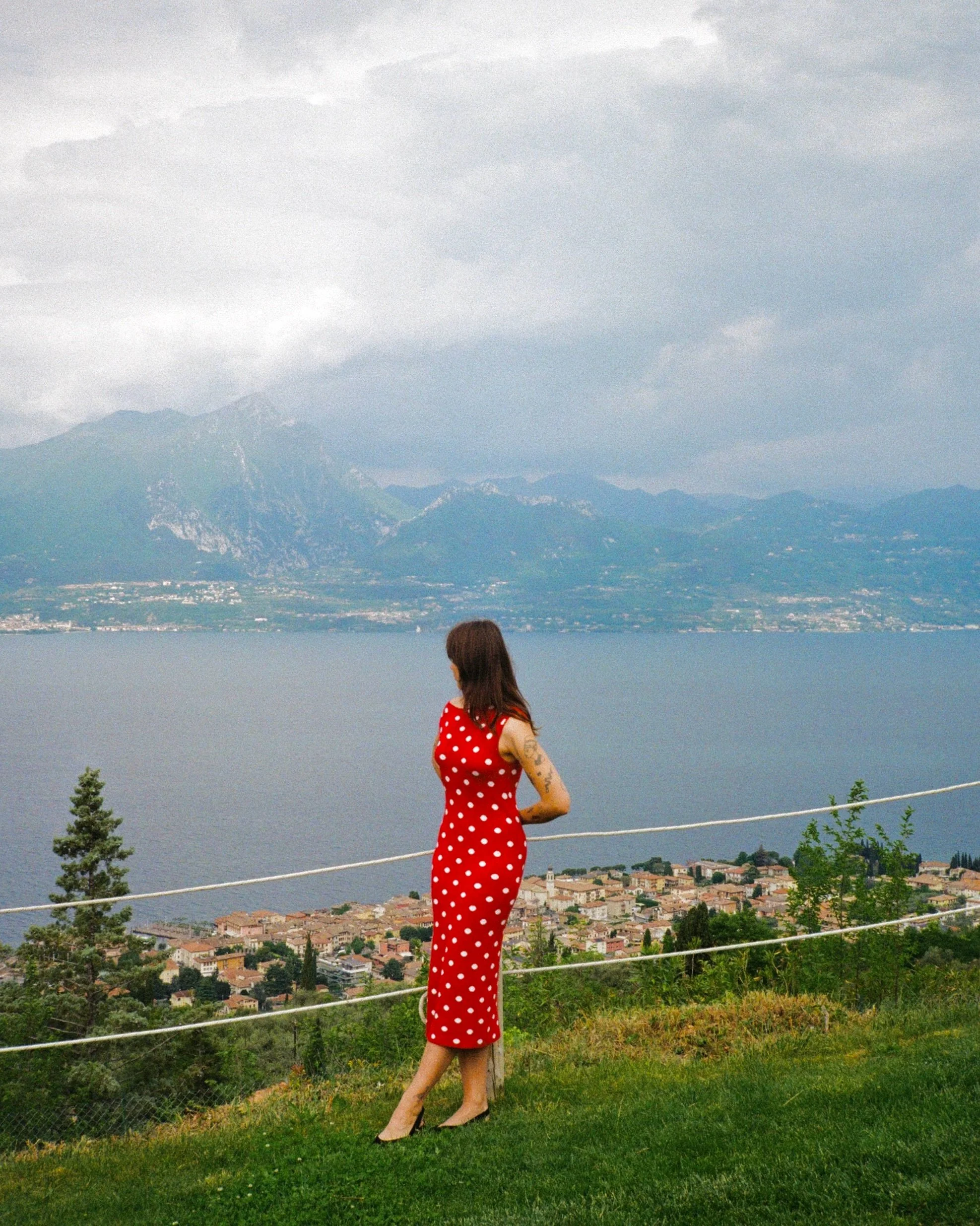 a few shots from our Italy trip on film 🎞️✨

#italy #lakegarda #roadtrip #analog #shotonfilm