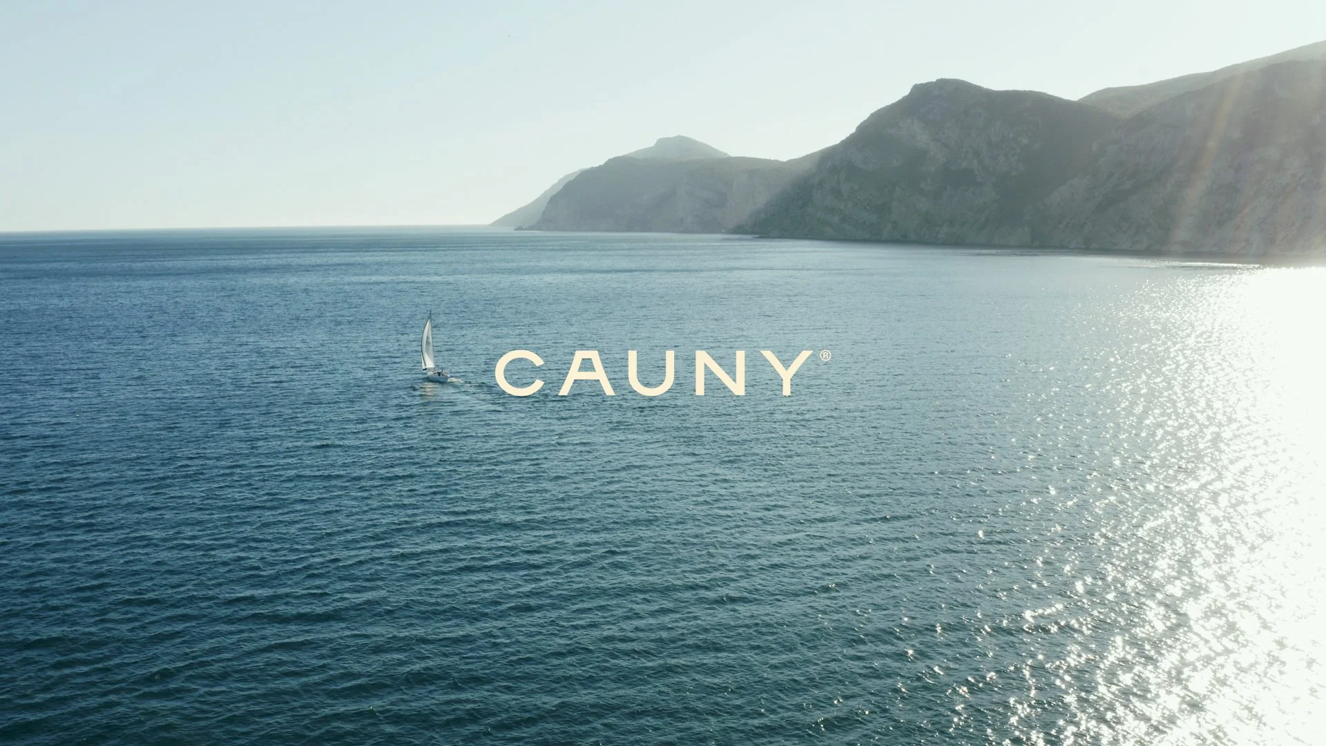 Cauny watches campaign in a sailboat by Arrábida