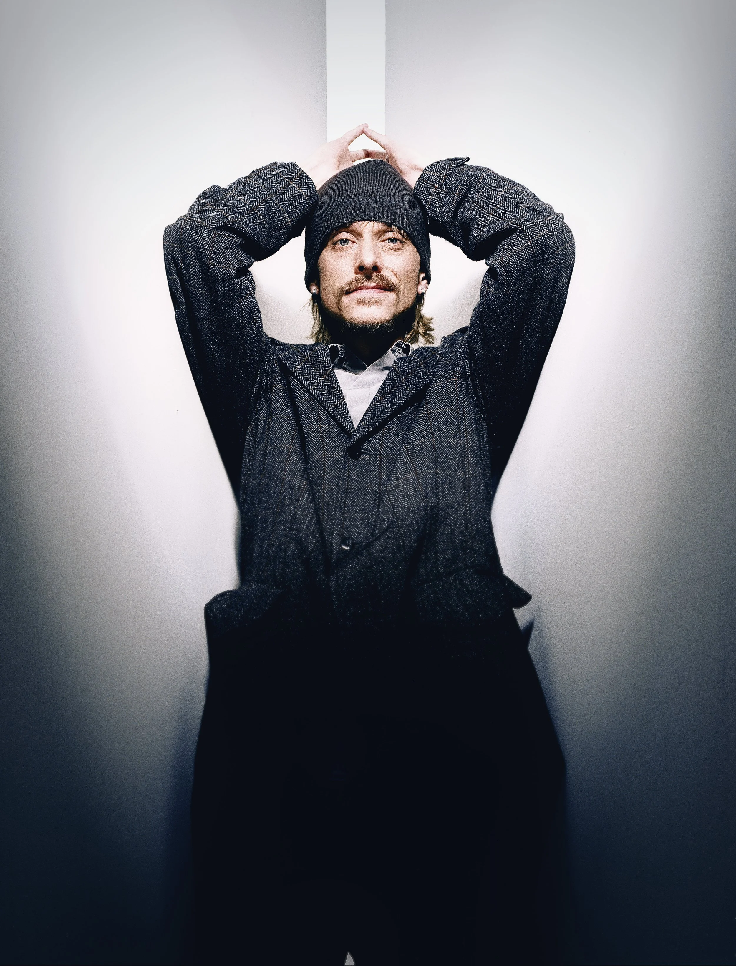 Mackenzie Crook.
