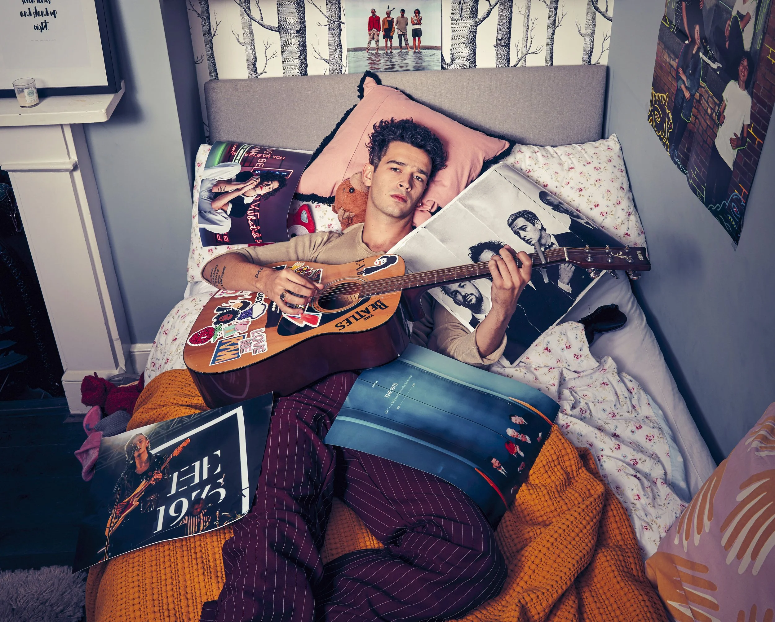 Matty Healy of The 1975, in a fan's bedroom.