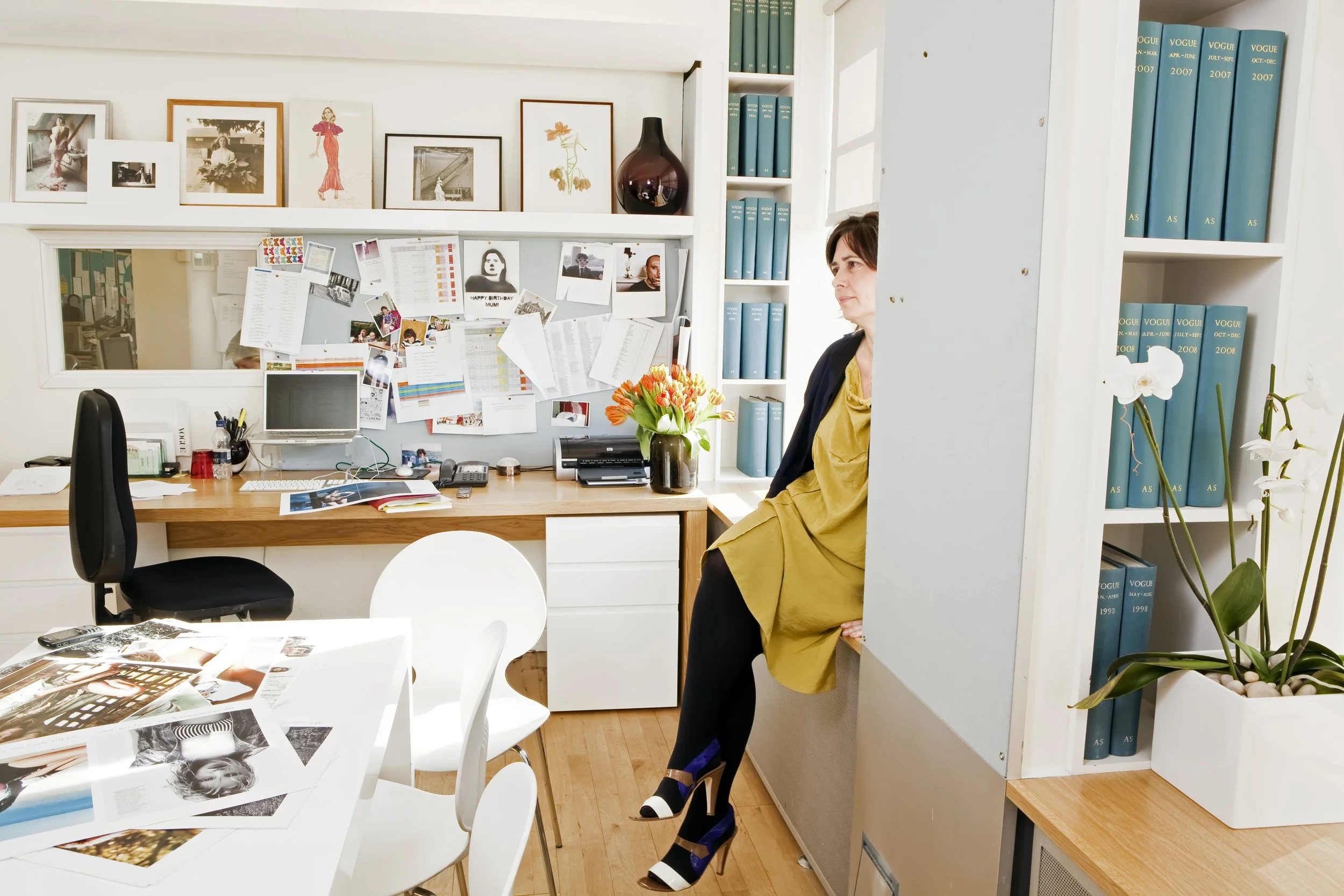  Alexandra Shulman in her Vogue office,(acquired by the NPG).