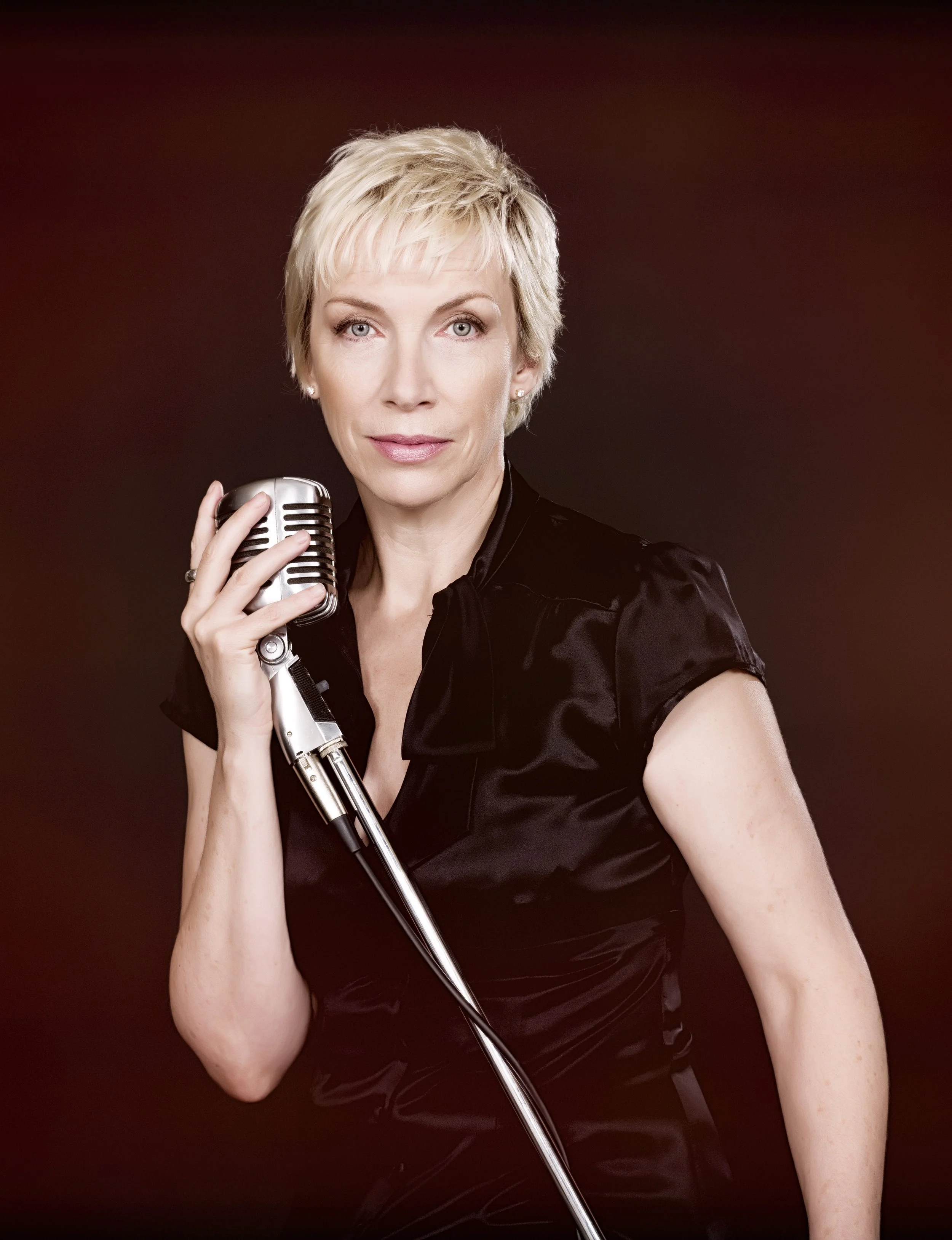Anne Lennox
