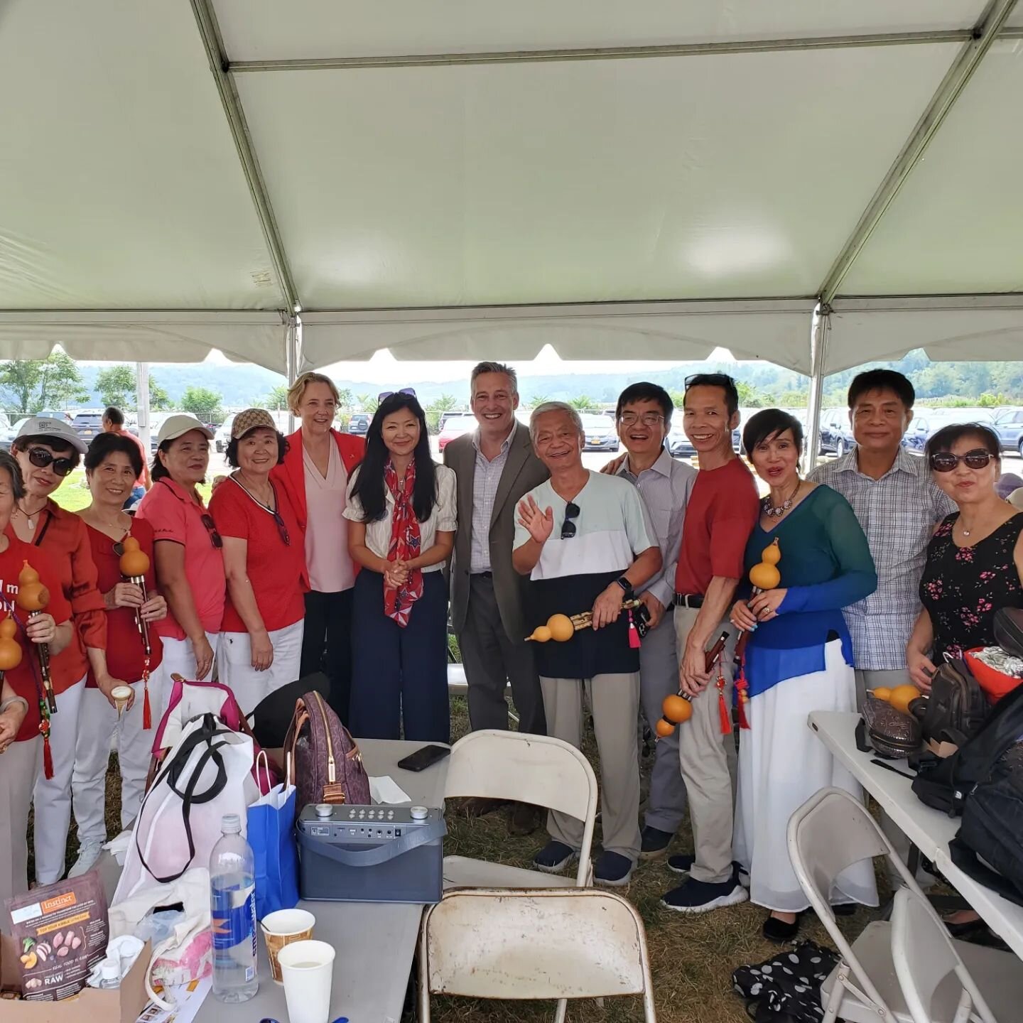 Grateful to meet so many people and see so many familiar faces at the last Funday Monday of the summer!

I've enjoyed coming out to sit with seniors and talk about my vision for Nassau County, and hear the needs of voters from around District 10. I'm