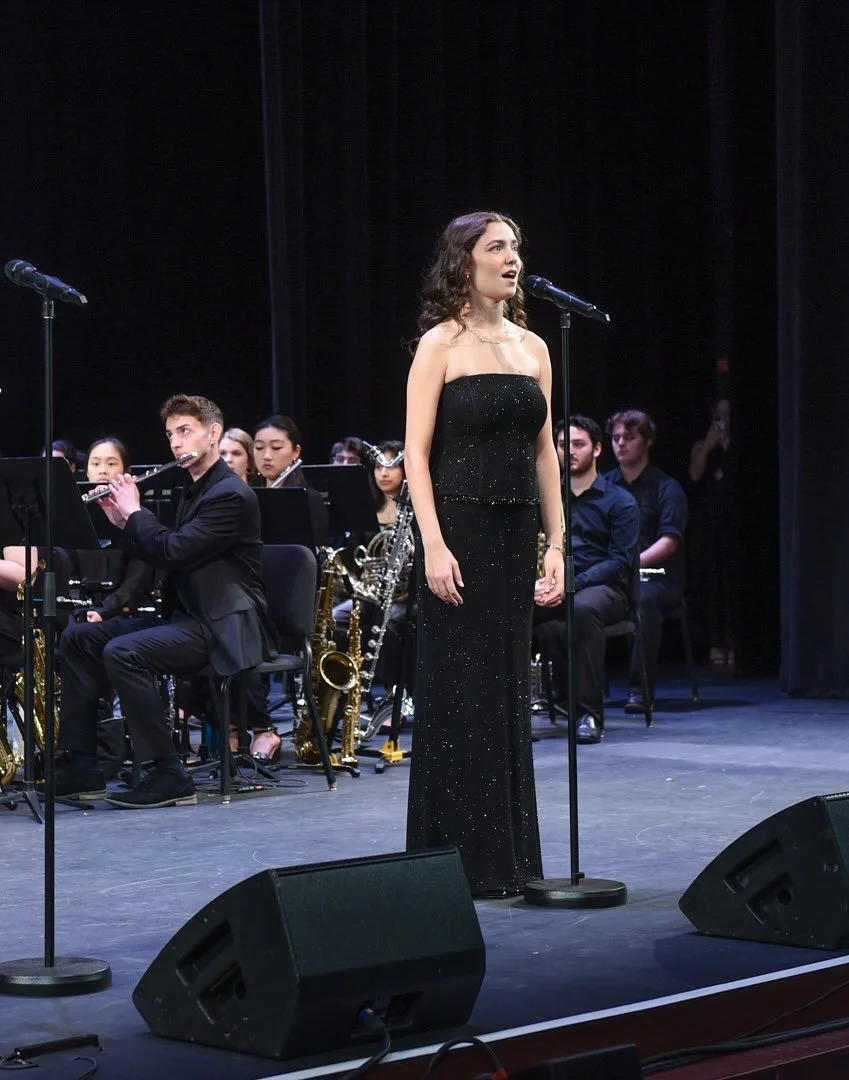 &ldquo;Wouldn&rsquo;t you think I&rsquo;m the girl, the girl who has everything&rdquo; 🧜🏼&zwj;♀️🫧🐠🤍

It was an absolute dream and honor to sing &ldquo;Part of Your World&rdquo; from The Little Mermaid for Alan Menken with the NYU Broadway Orches