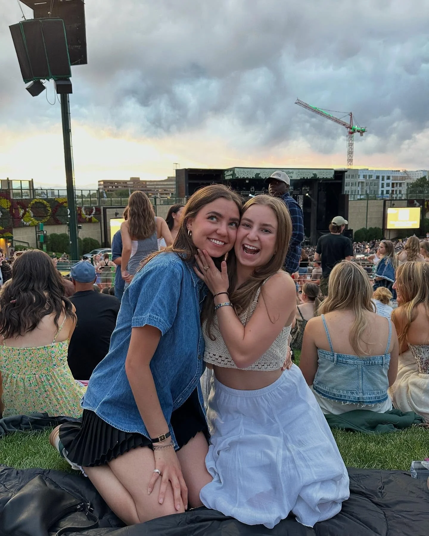 happy birthday to my bestest friend, love you for all eternity smurf 🤍