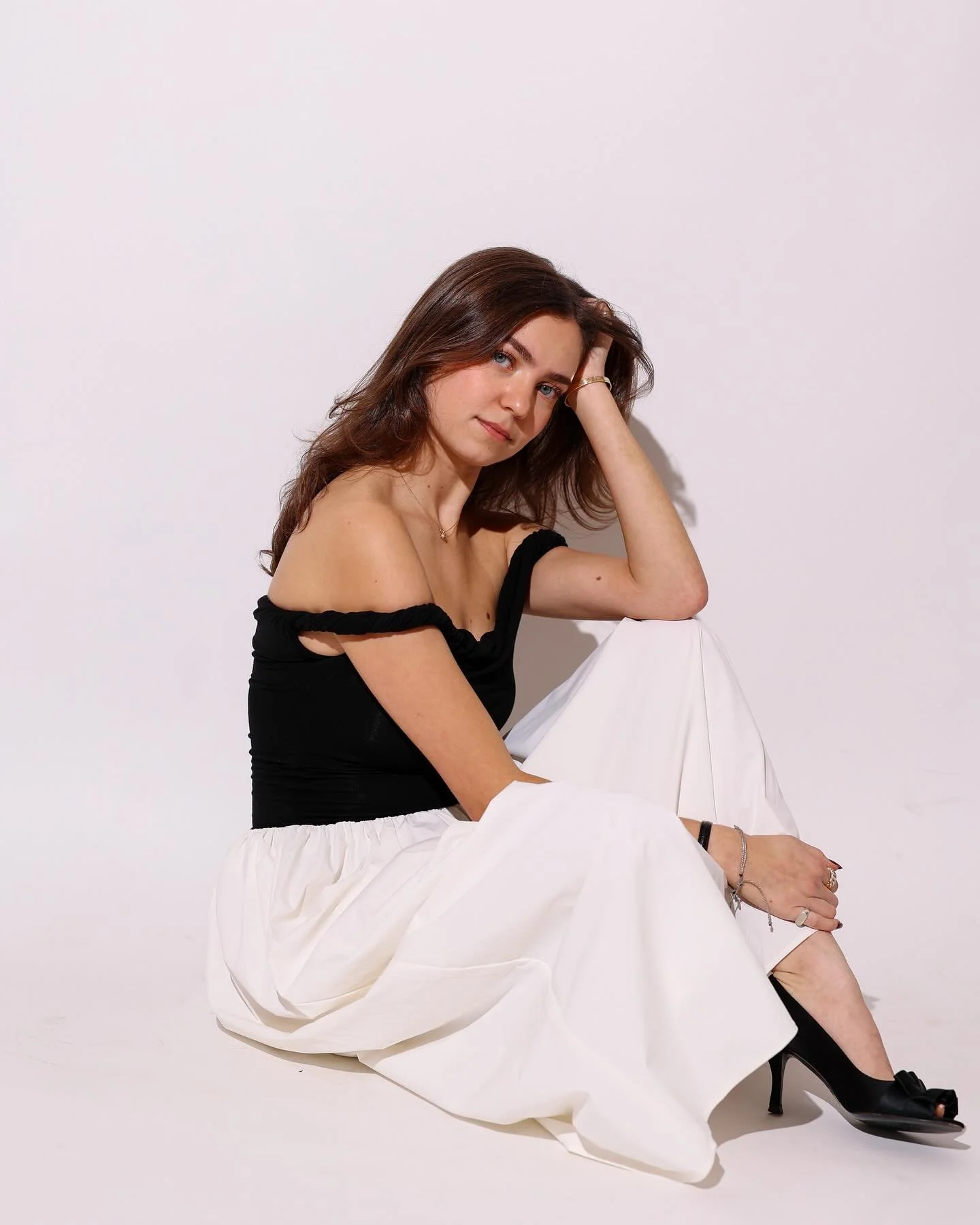 can we get some commotion for the dress 🤍

Unedited by the fabulous @samuelpickart