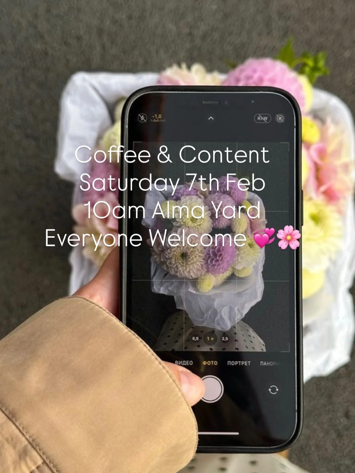 Come and grab 100s of pieces of iPhone content in a relaxed and friendly atmosphere 💞
Tomorrow 10am 
Alma Yard includes access to @huddlecontentstudio 
Everyone welcome 🌸 
&pound;5 limited spots remain DM to secure

Images gathered as inspo from @p