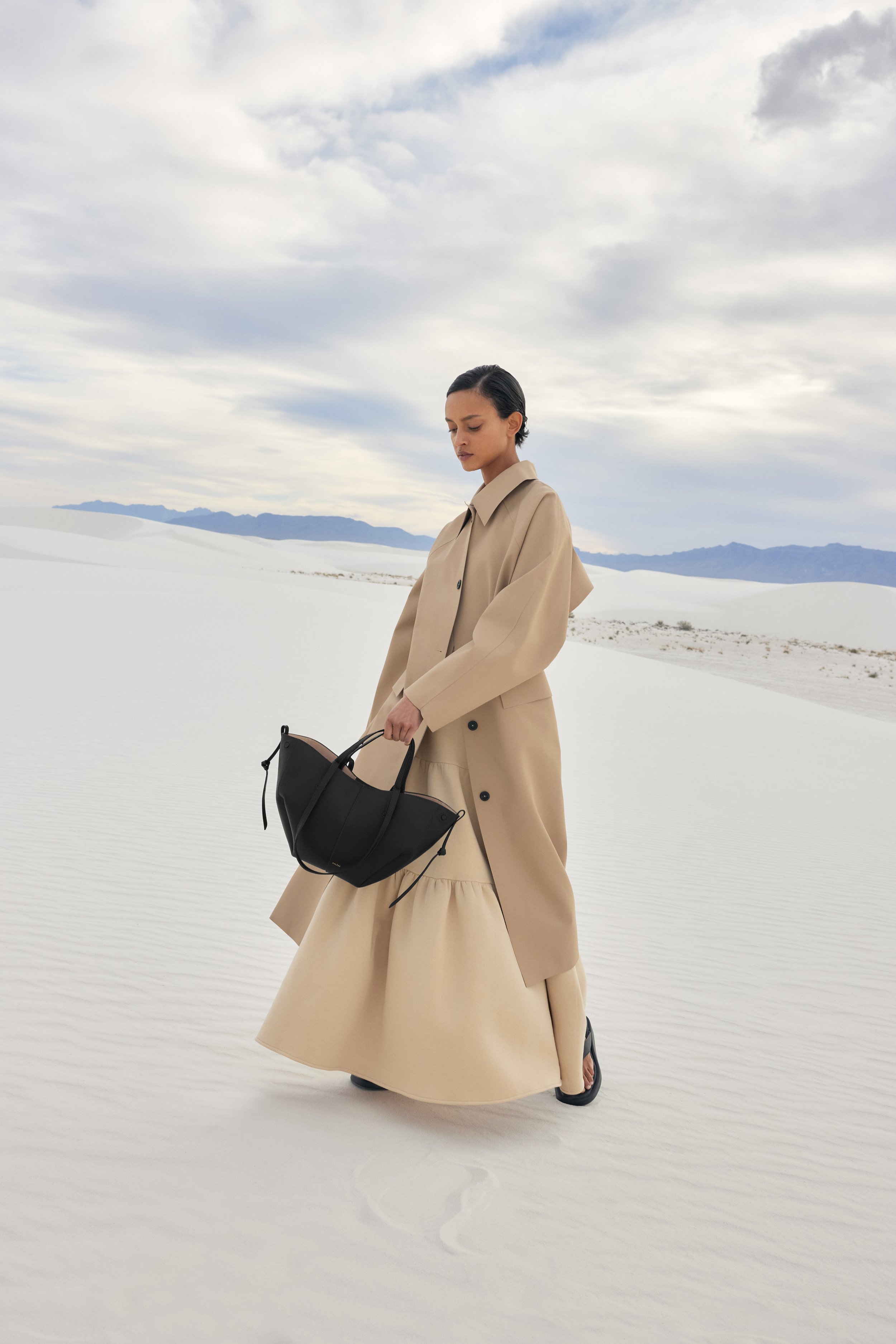 WHITE_SANDS_CYME_MINI_NOIR_004.jpg