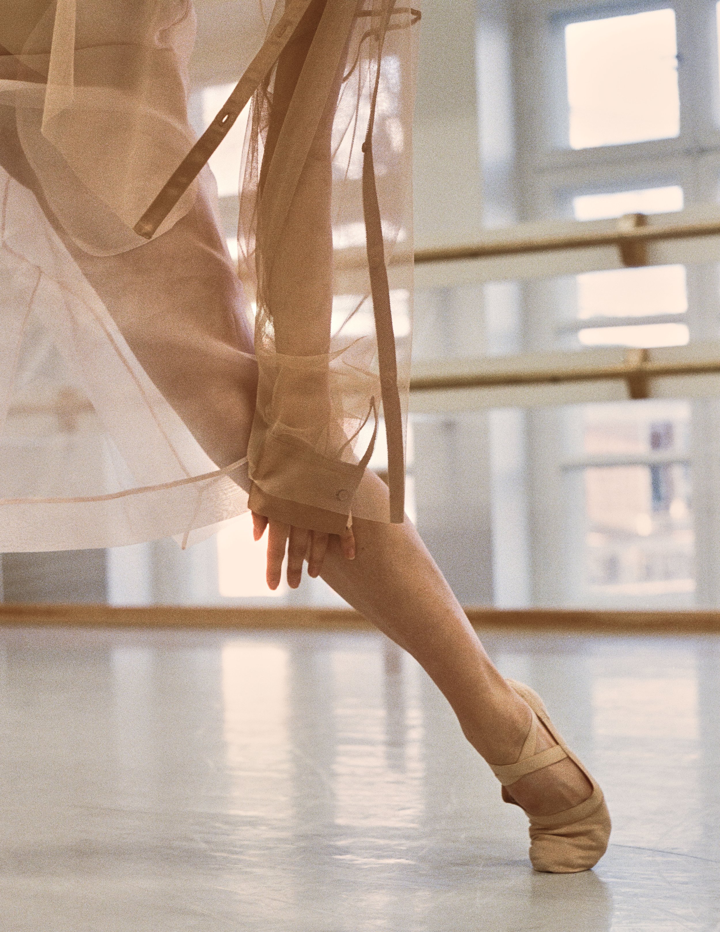 R1_Stage_to_studio_0324_Rikako_Look1&2_Roll20 P400_024.jpg