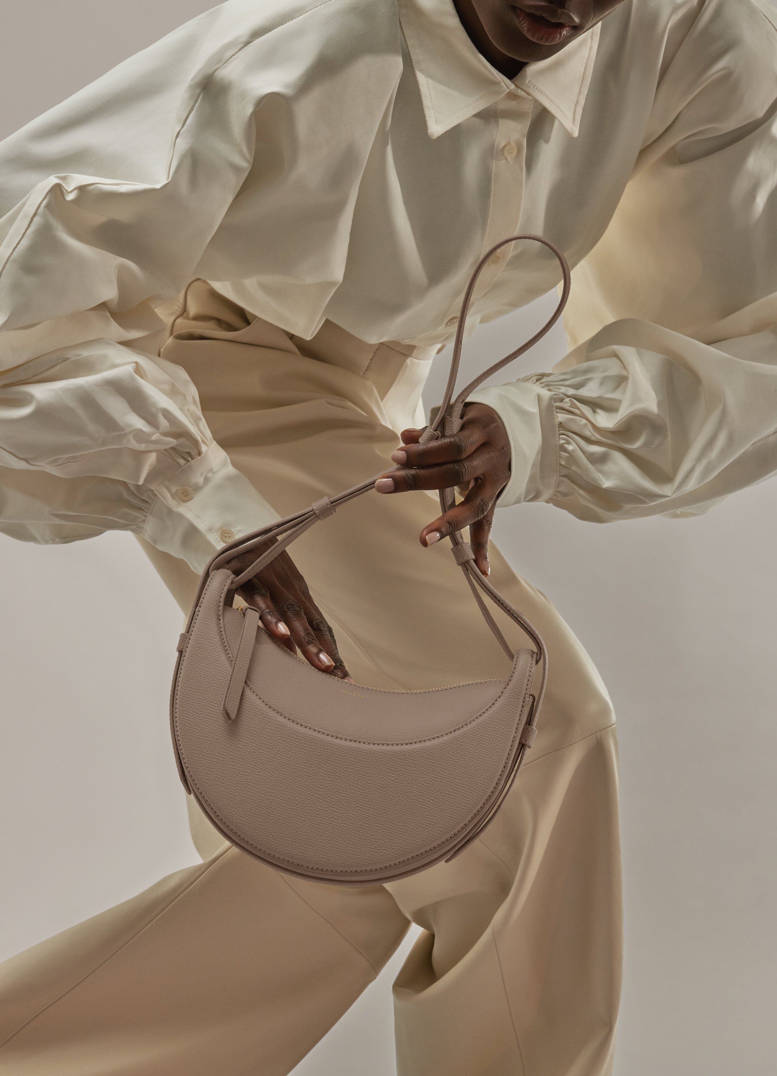 MODEL_TAUPE_169 BD.jpg