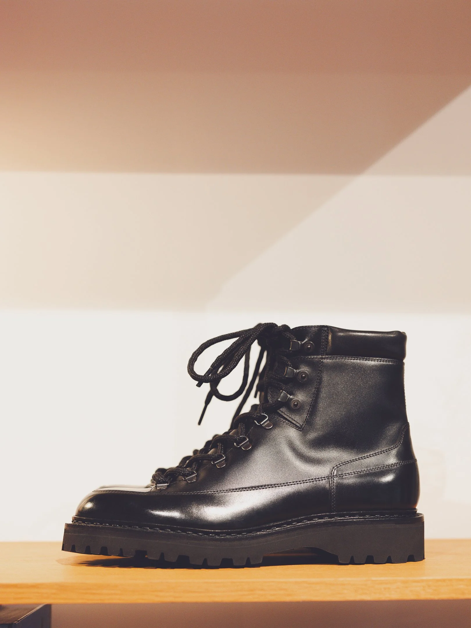 John Lobb AW26 Press Day Photographer Lucas Lehmann39 - Sommet Black (2).jpg