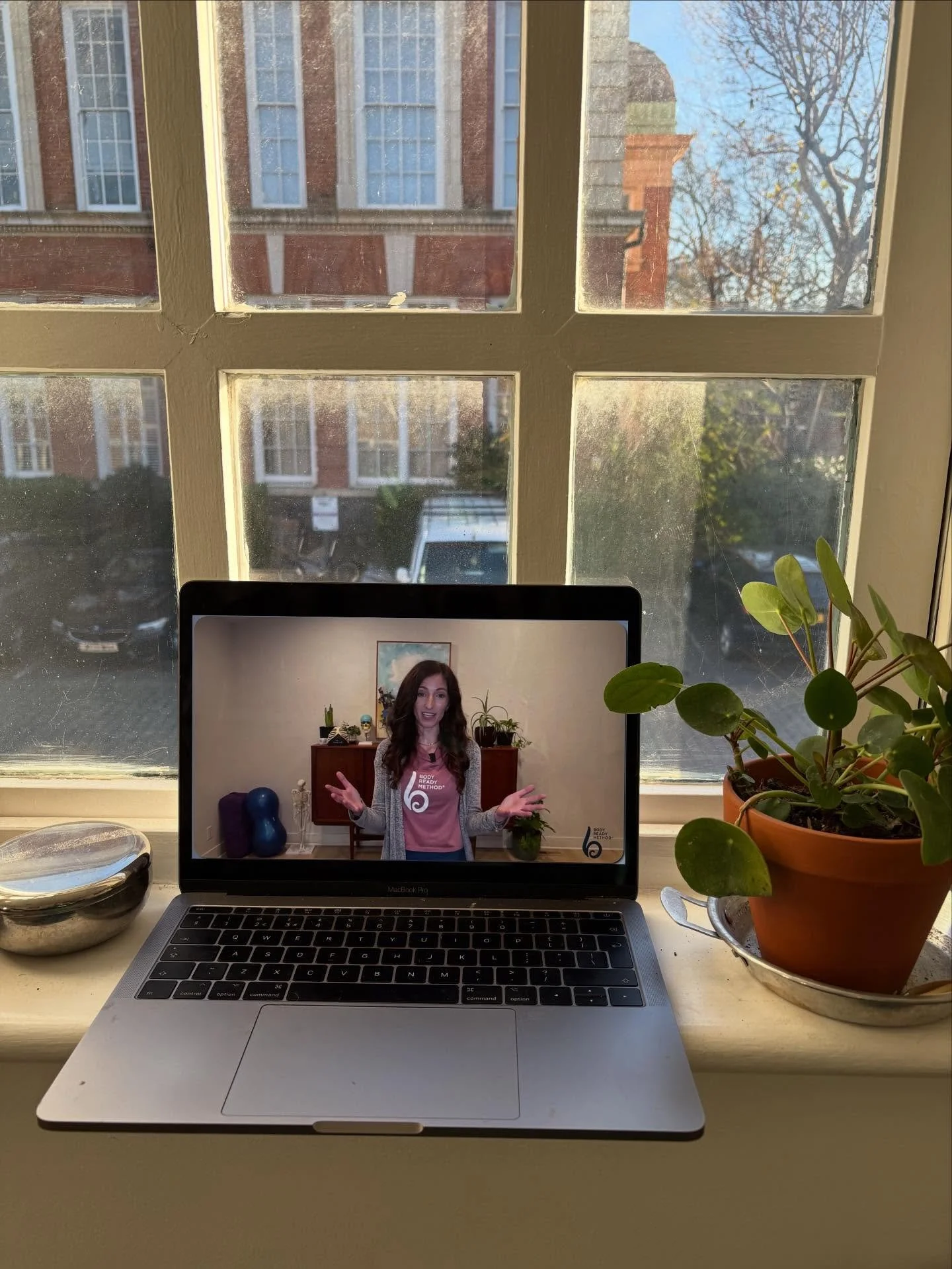 Officially adding the Body Ready Method (BRM) to my doula toolkit!

BRM focuses on finding and addressing imbalances in the body before birth, helping to maximise space for baby and minimise common pregnancy aches. 💪🏽