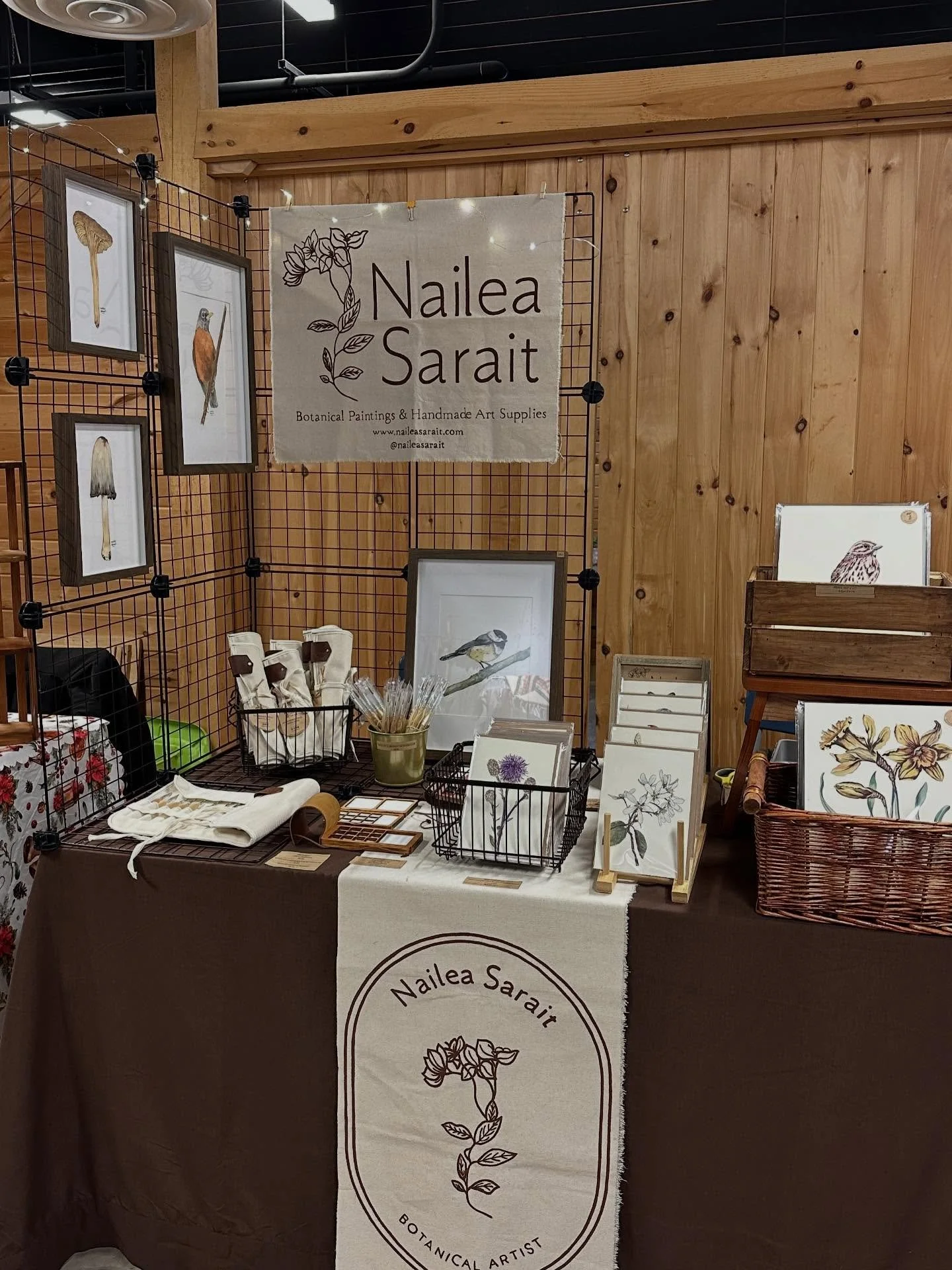 Some snapshots from this past week. Soon, the website will be updated with all available prints ❄️🎄✨🦌☃️