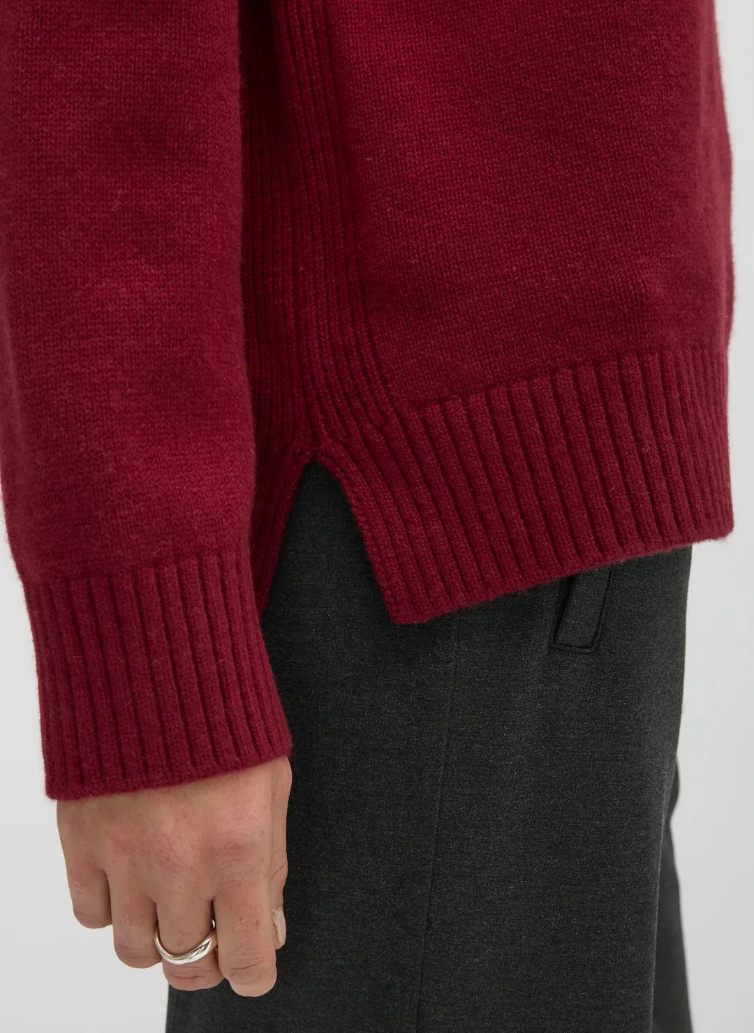 KWM10291Willacrewsweaterdarkcherry_076.jpg