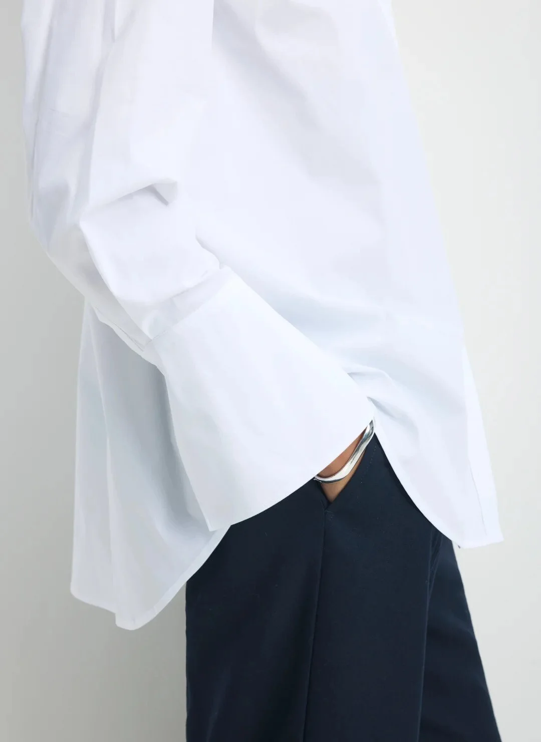 KWT10577CelinaCoolingCottonOversizedButtonDownBrightWhite_026.jpg