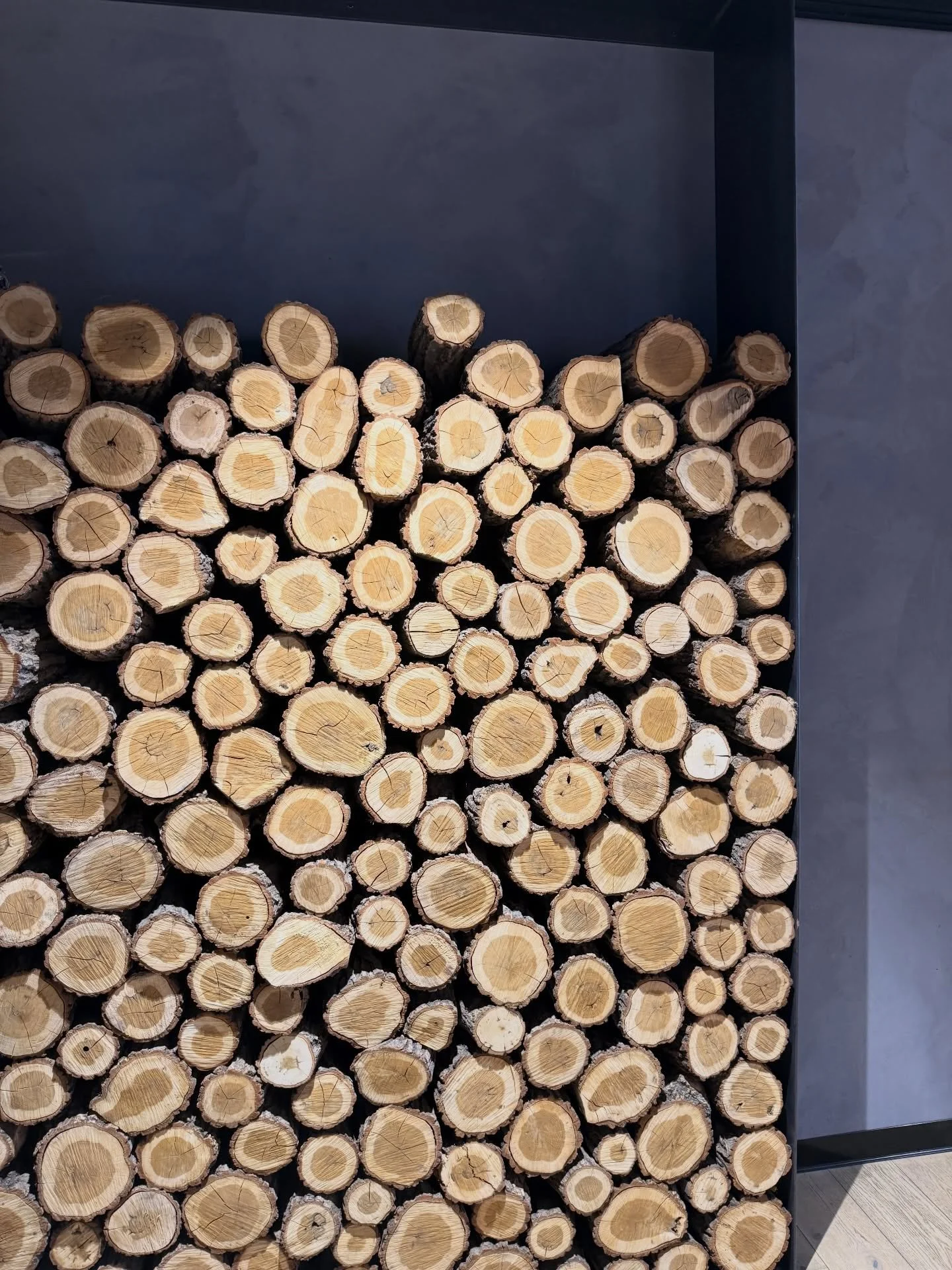 Simplicity wins. 

What type of furniture or wood as decor are you envisioning for your home? 

Let us know. We can make it a reality.

#finewoodcraft #woodelegance #sustainableluxury