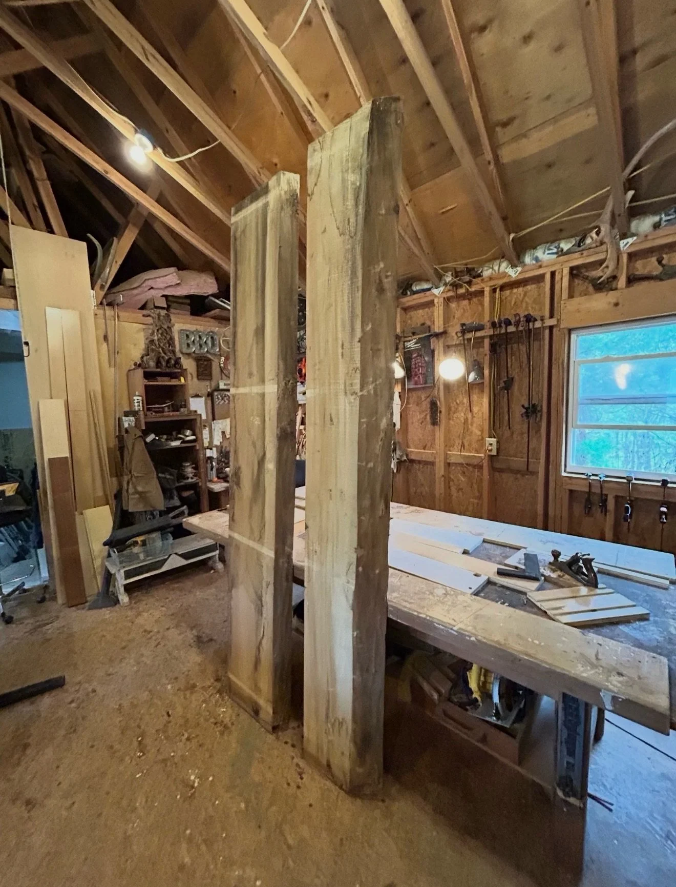 Meet the experts. 

A fine carpenter/woodworker/craftsperson is an excellent partner to have. 

Trustworthy collaboration, smooth process, and exquisite craftsmanship.

(Some of our partners are not really on social, but we love giving a shout out)

