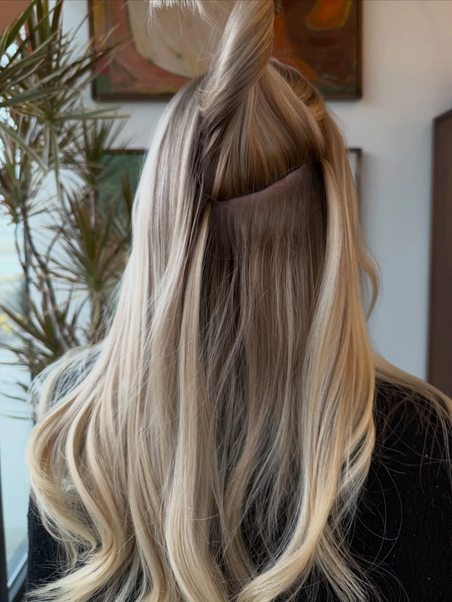 That first IBE&reg; flip up in the new salon always hits different 🤭

#dfwhair #dfwhairstylists #ftwhairsalon #invisiblebeadextensions