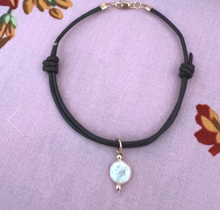 Sweetpea.pearl.coin.bracelet.1.png