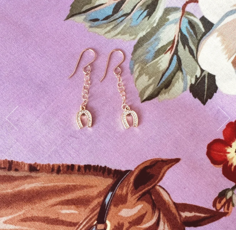Oatmeal.gold.earring.1.png