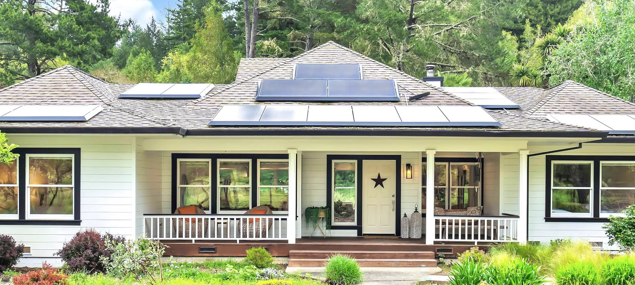 Best Front of House Zegarra Estate.jpg