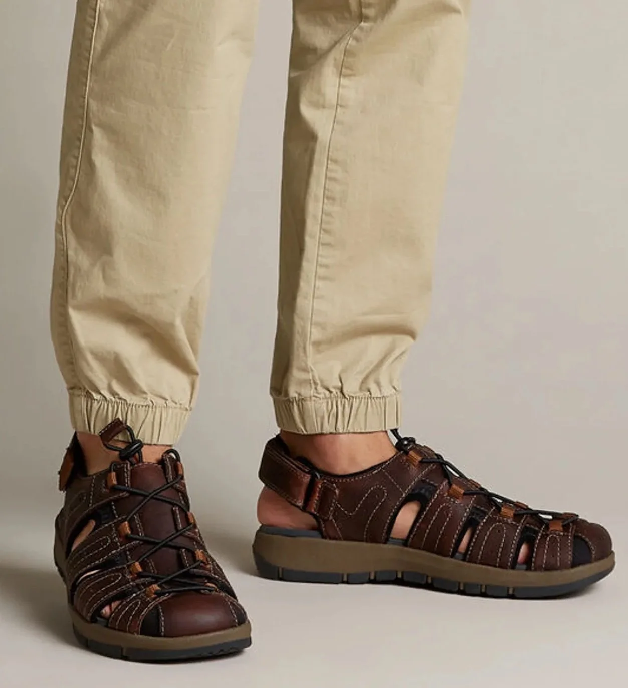 0f4ad80c-89e5-4a3a-8d4e-ec7e0f8b9e78-Clarks2 copy.jpg