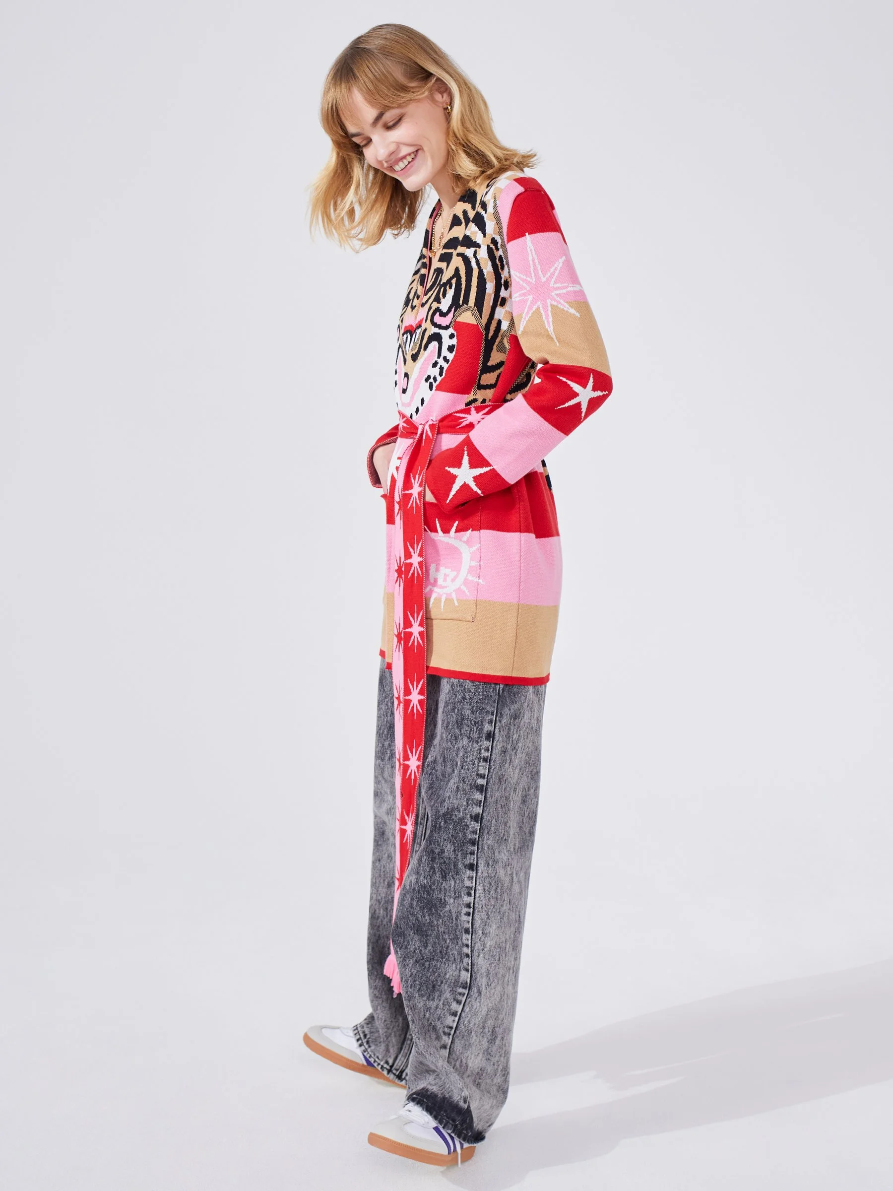 COTTON JACQUARD SHORT CARDIGAN_AW24-01098-KN-SC-PNK_TIGER STRIPE PINK_2.jpg