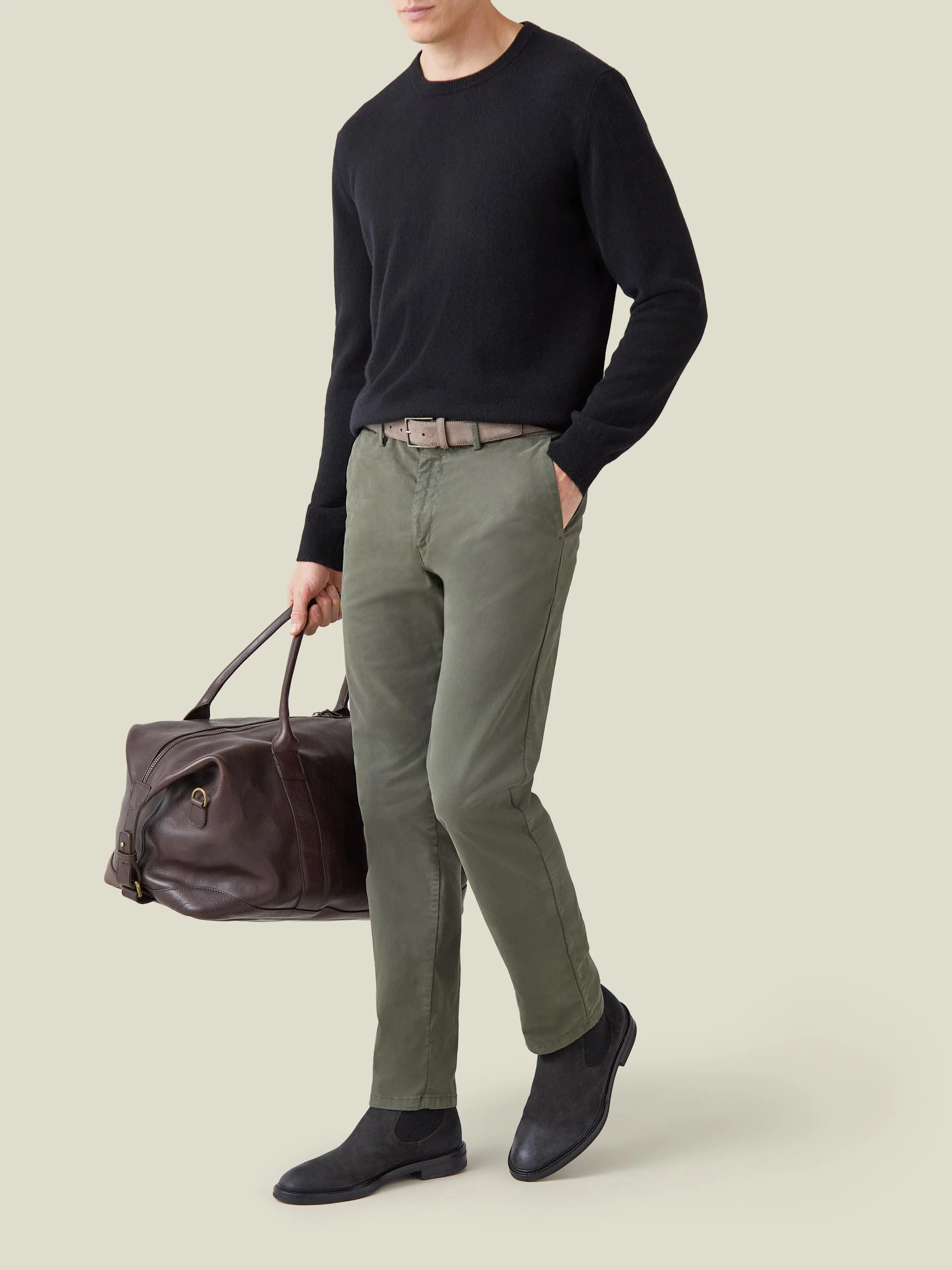 Black Cashmere Crew_12783.jpeg