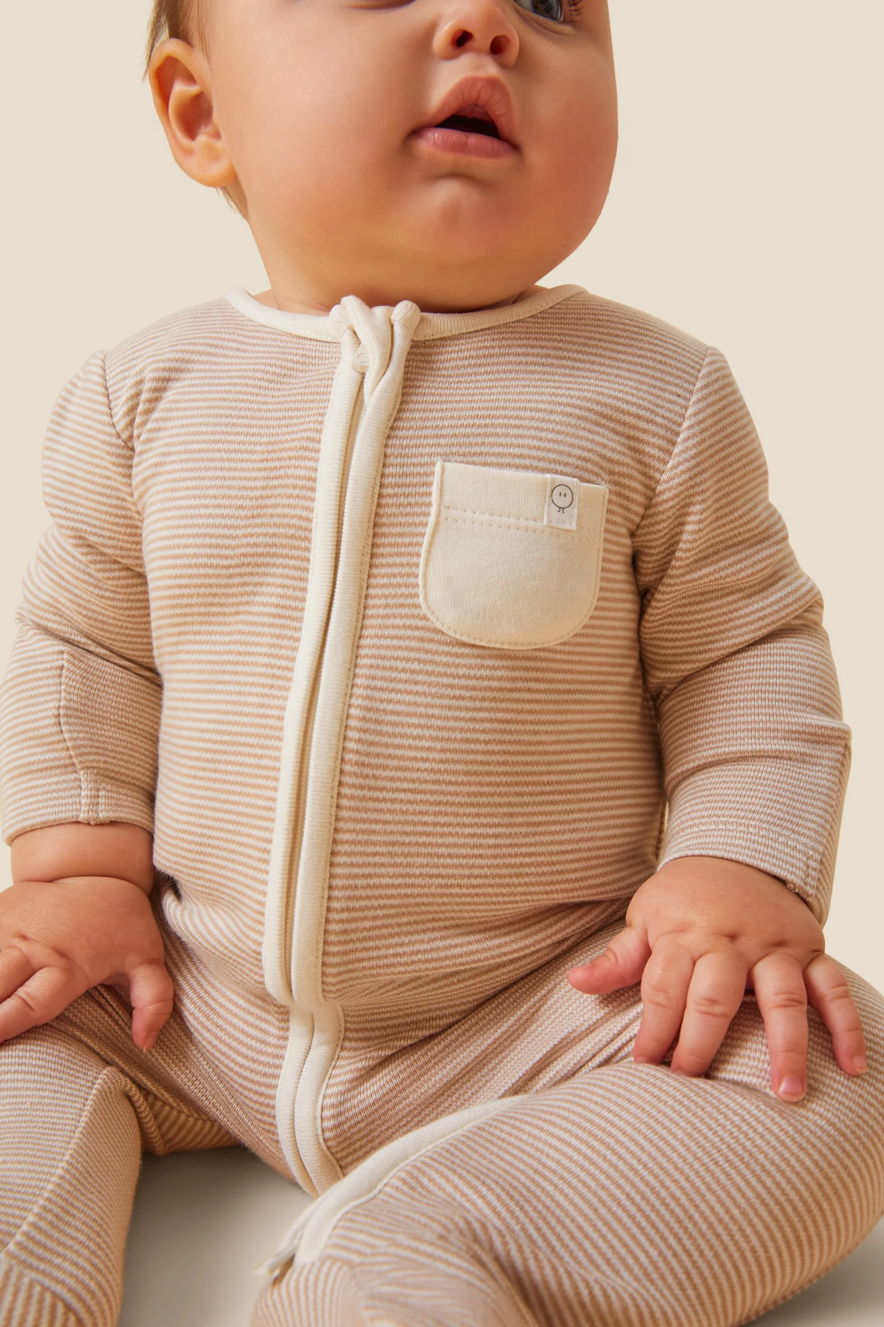 LE281OA_Oatmeal Stripe Clever Zip Sleepsuit_724.jpg