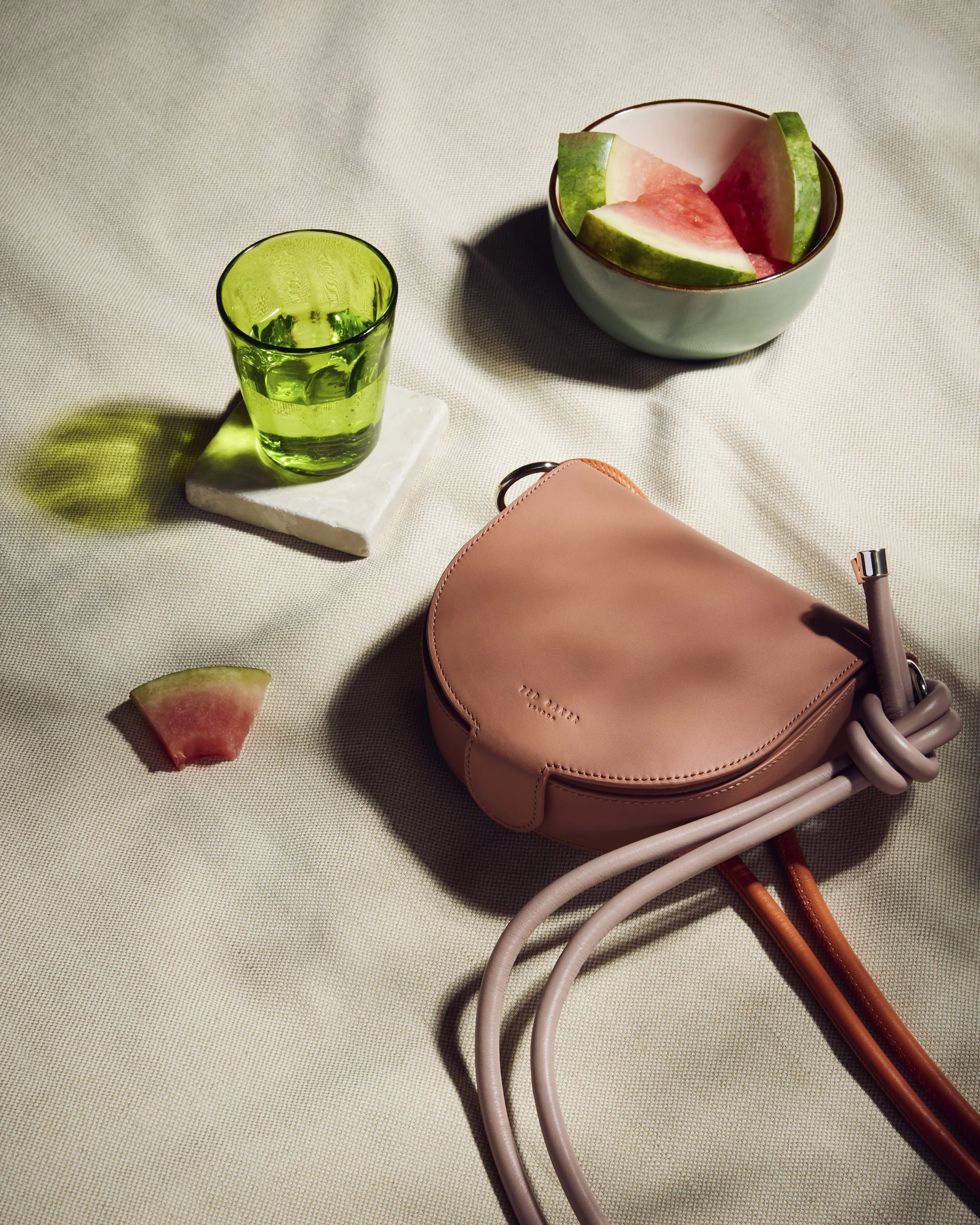 SS22 HOLIDAY SHOP WK093495.jpg