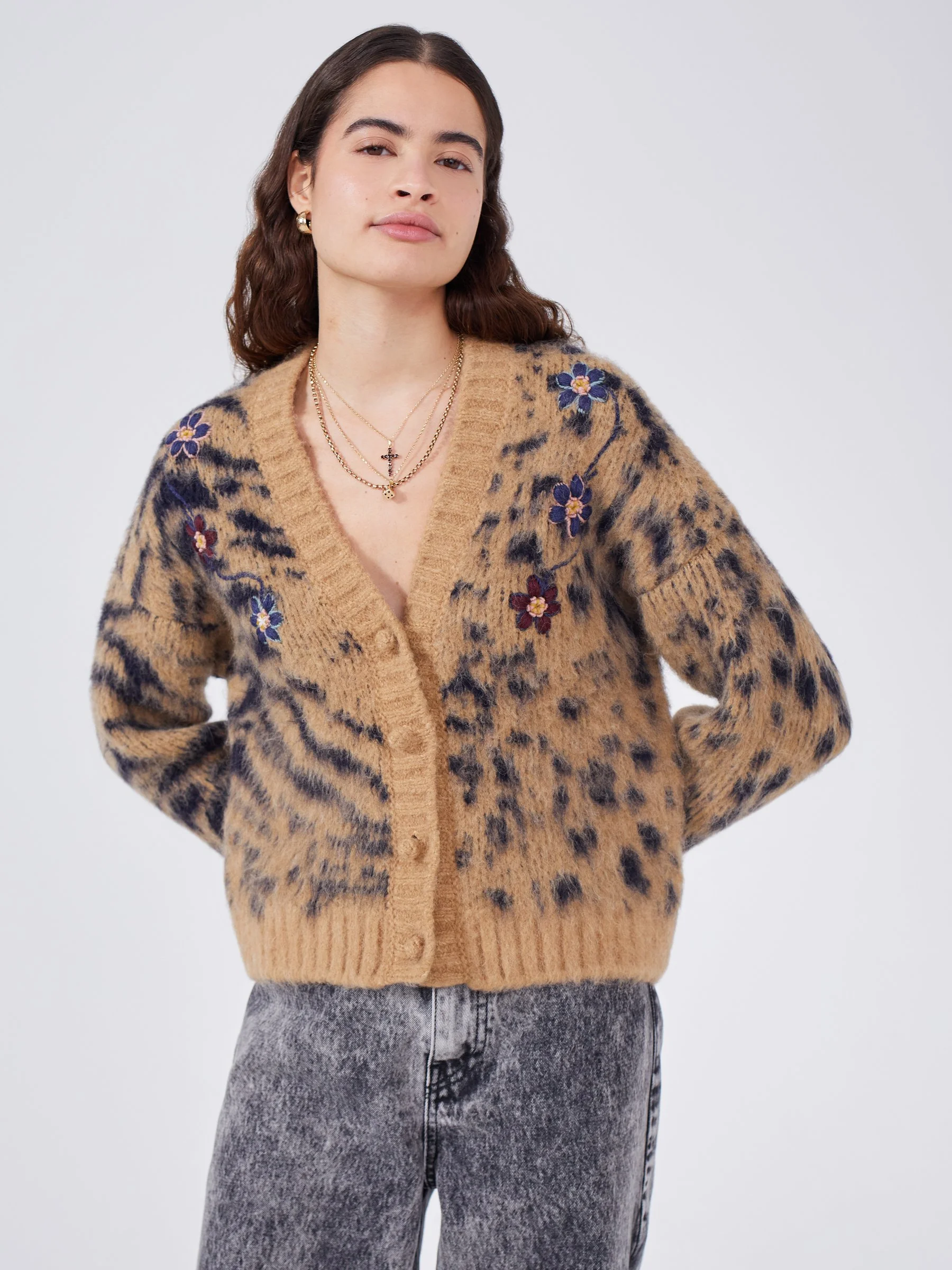 ALPACA JACQUARD CARDIGAN_AW24-01092-KN-CD-CMN_BIG MEOW CAMELNAVY__412.jpg