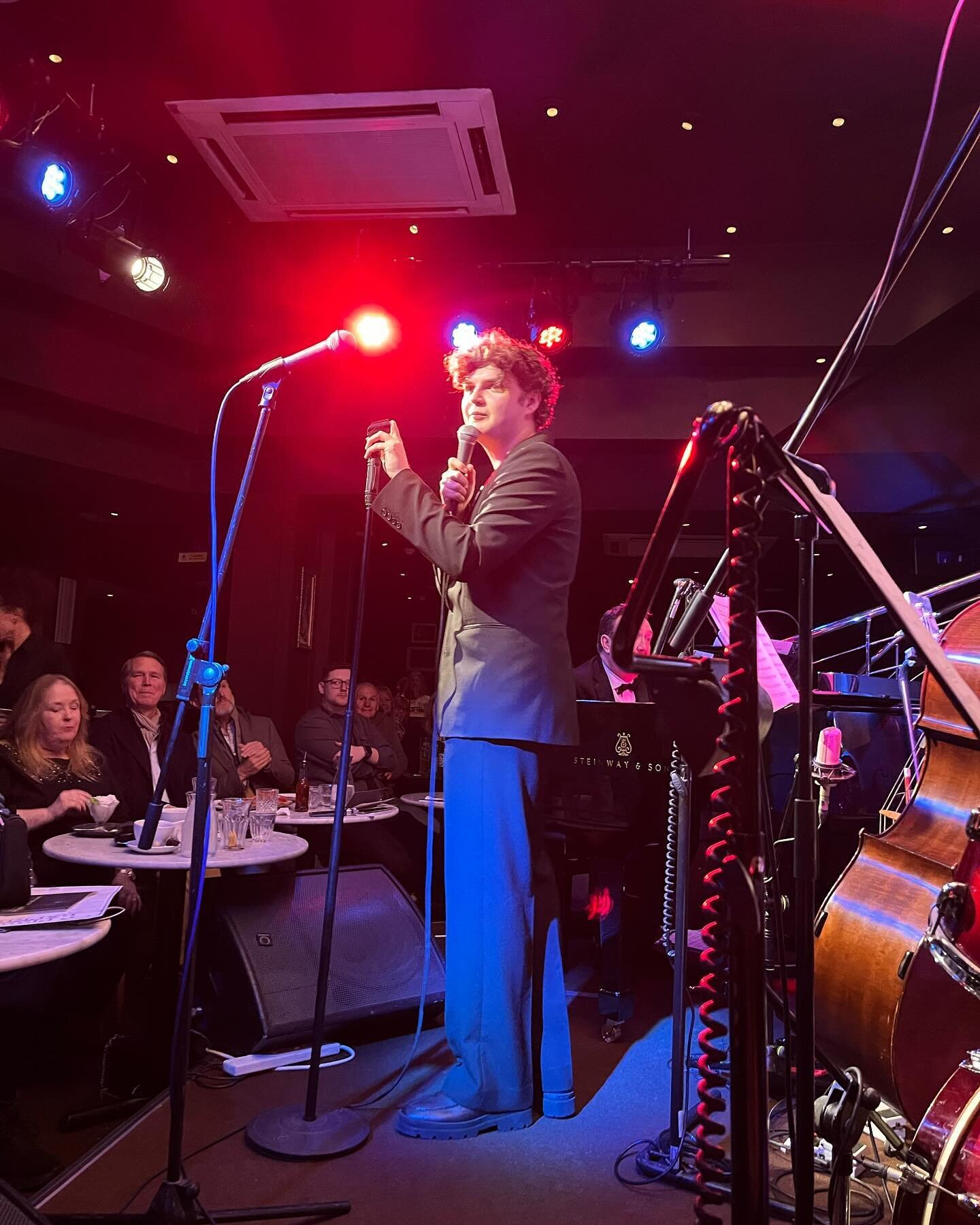 Had the most incredible night last Wednesday when @thehenryp made his London cabaret debut with his solo show, Around the Corner, at The Pheasantry on the Kings Road.

It was a sell out event, we all squished in and were treated to a wonderful evenin