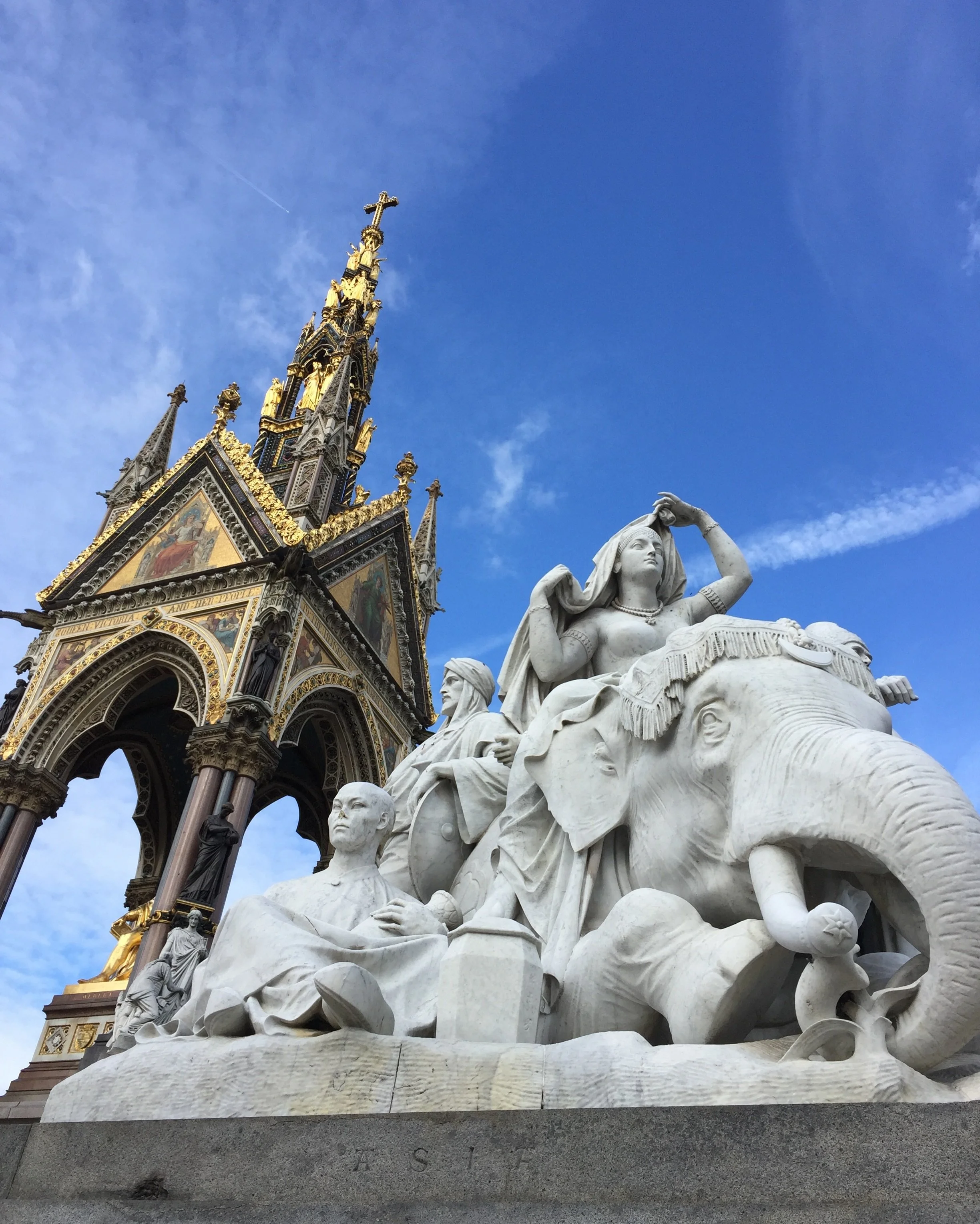 I&rsquo;m writing about architecture today. ✍️

Checked my camera roll, and it seems I also take pictures of buildings!

If you&rsquo;re building something enduring and a bit special, you need super-strong foundations. Find out more by clicking the Q
