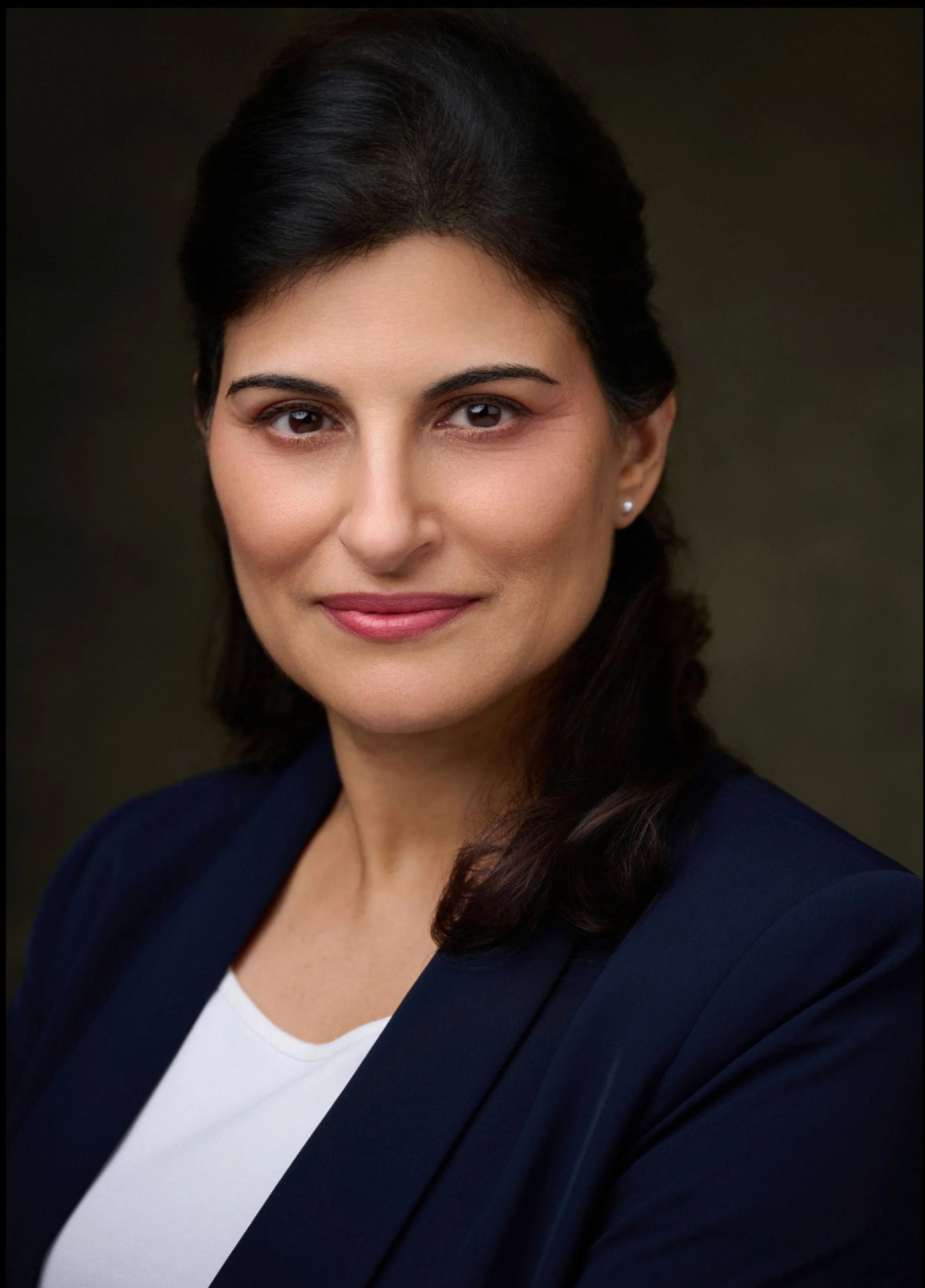 Portrait of Rosy Khan Voiceover Artist and Narrator