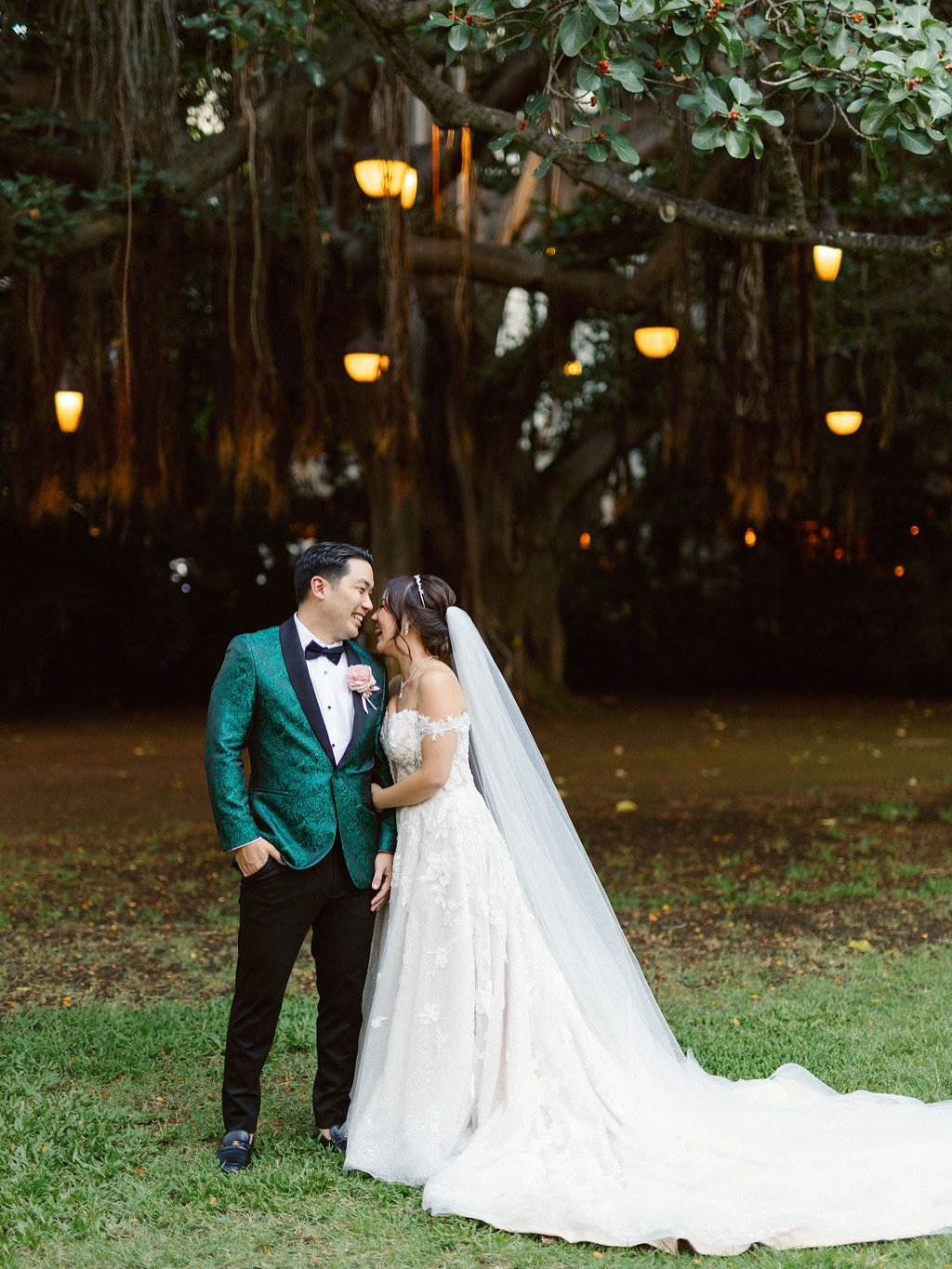 💚 Seeing green never looked so good! From the groom&rsquo;s sharp tux to the bridesmaids&rsquo; elegant dresses, this wedding color palette brought fresh, vibrant energy to every moment.

Swipe through to soak in all the leafy vibes and timeless sty