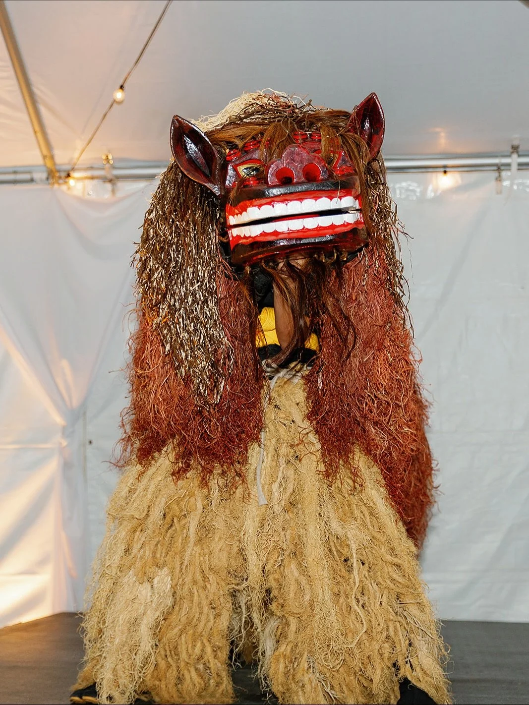 A symbol of protection and good fortune 🐾

At Taryn and Daniel&rsquo;s wedding, the Okinawan Shisa &mdash; a traditional guardian figure &mdash; was beautifully incorporated to honor Japanese culture and heritage. Often seen in pairs, Shisa are beli
