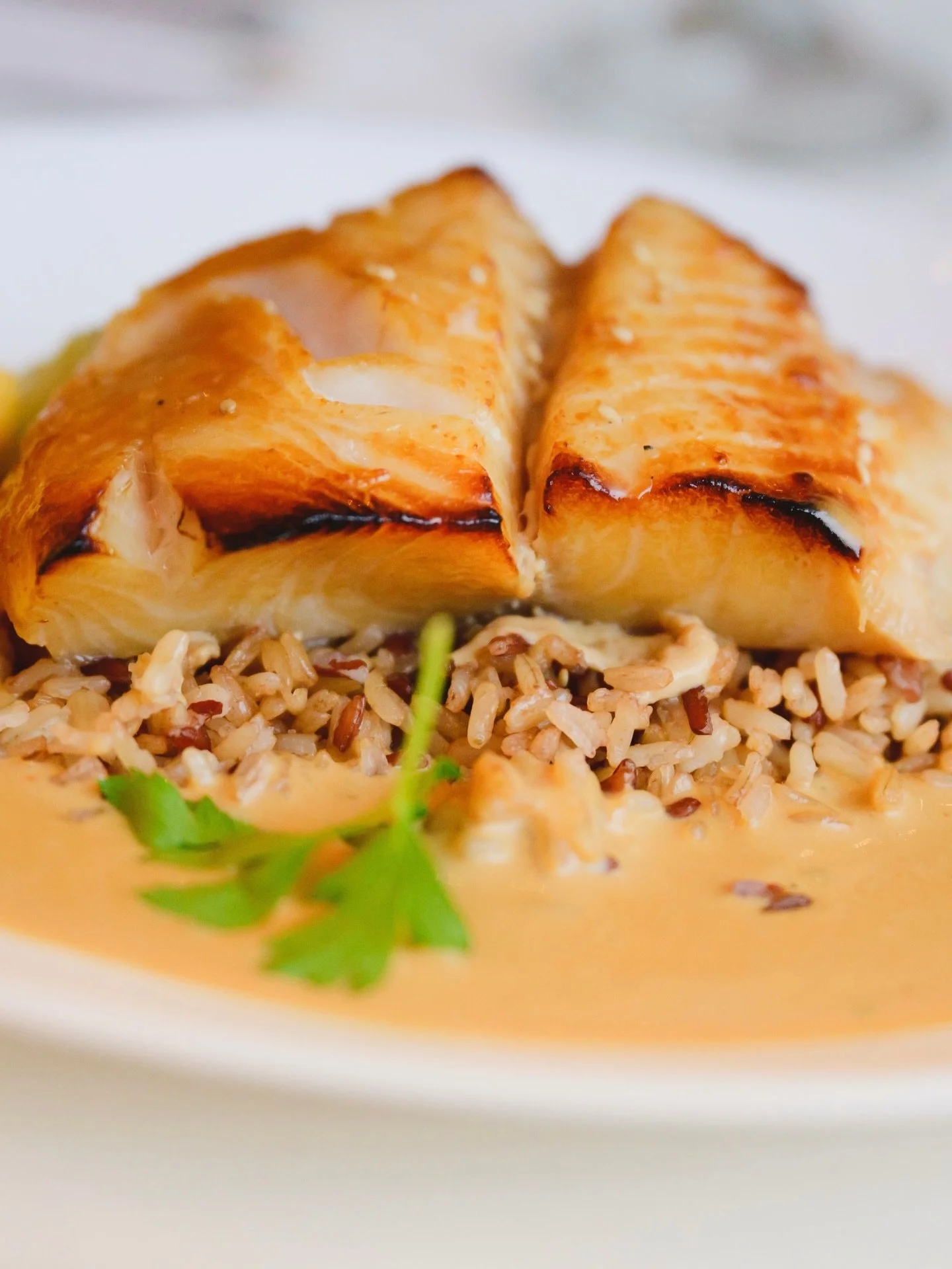 The main event deserves main course magic. From comforting classics to elevated favorites, these dishes are a feast for the eyes&mdash;and the taste buds.

wedding planner: @neuevents 
photography: @krislabangphotography

#weddingplanner #food #weddi