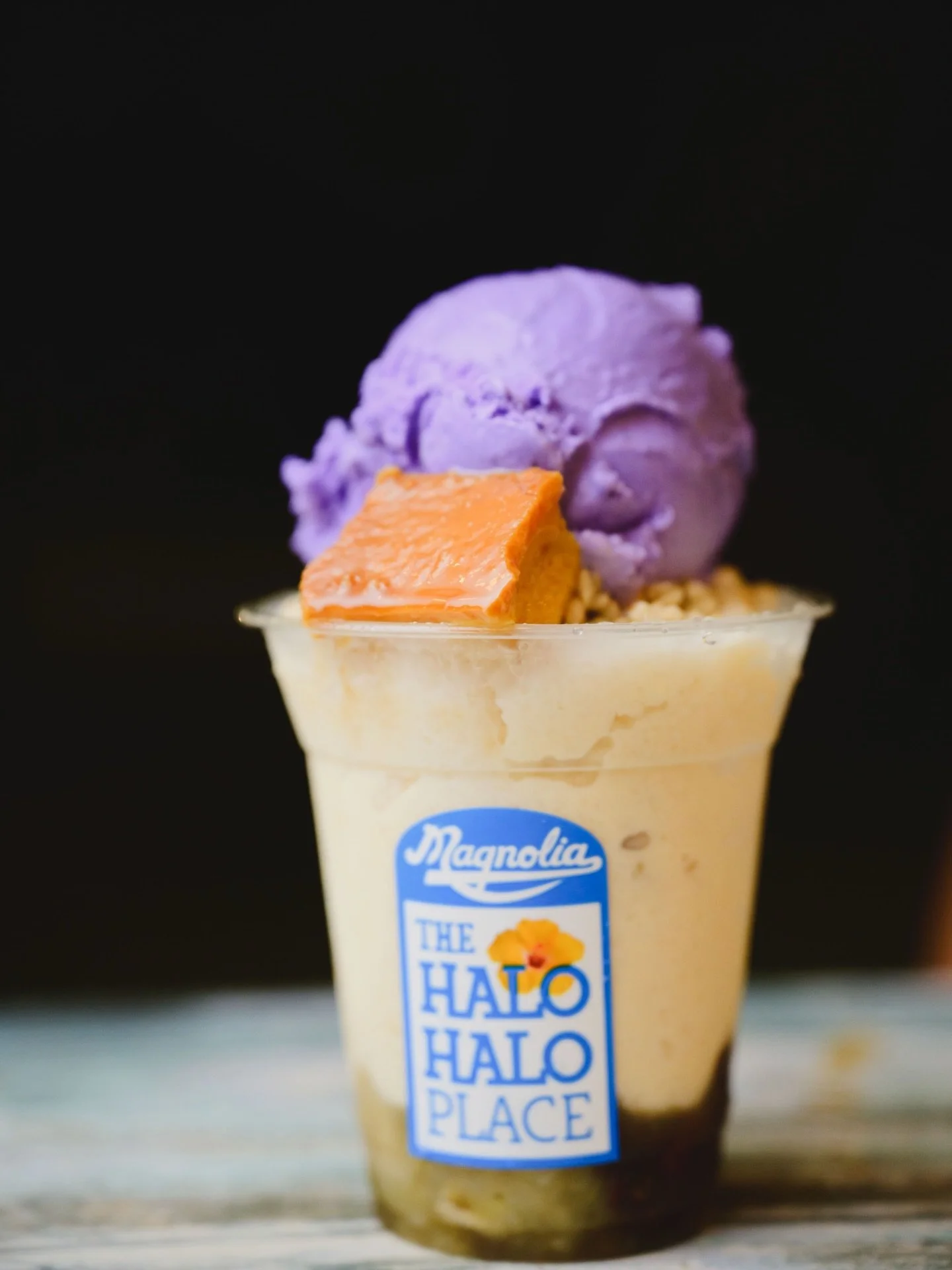 A sweet surprise in every spoon&mdash;this halo-halo from Magnolia&rsquo;s is the perfect way to celebrate love and heritage

wedding planner: @neuevents 
photography: @krislabangphotography
desserts: @magnoliaicecream @thehalohaloplace 

#weddingpla